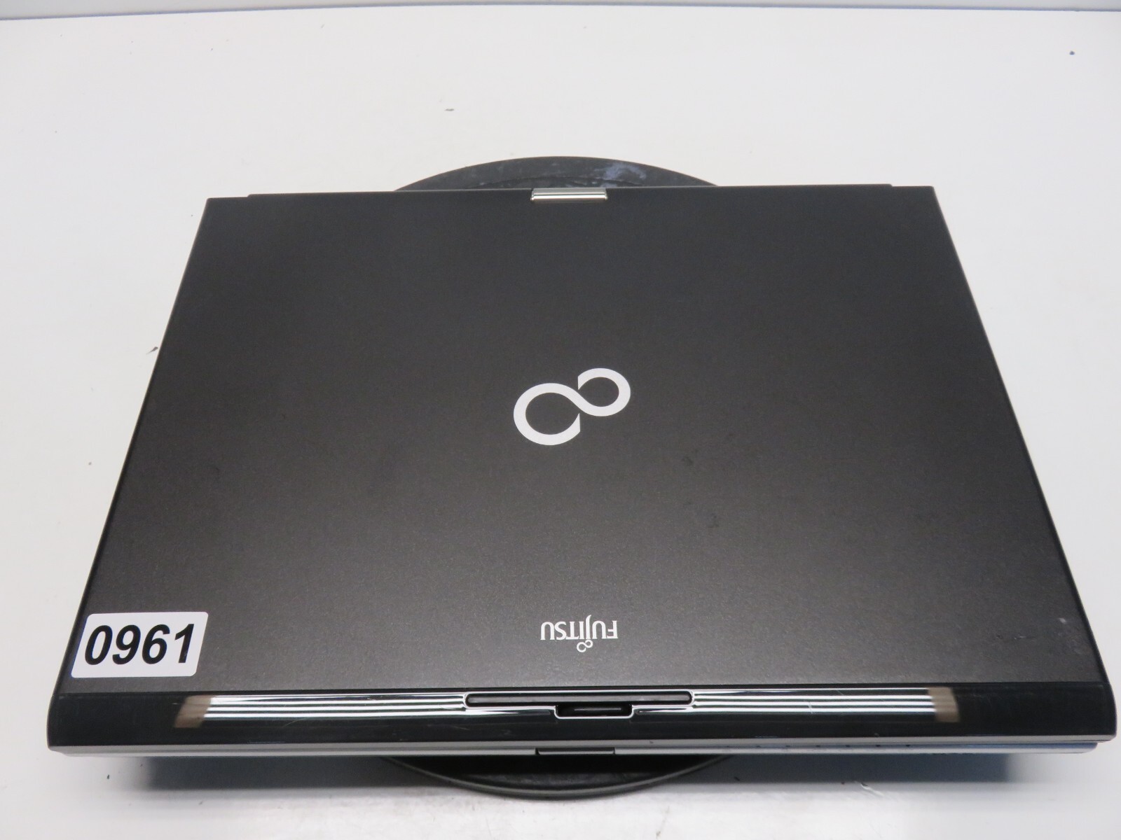 Fujitsu Lifebook T900 Intel Core i5 CPU M 520 2.40GHz 1GB NO HDD No Batt