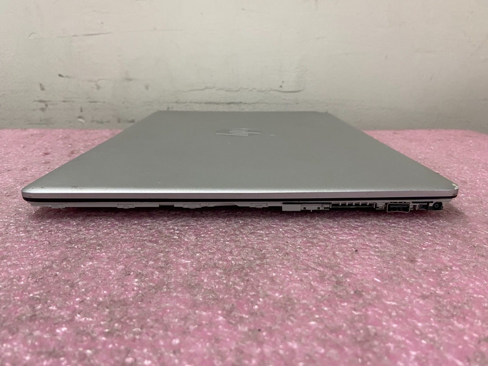 HP 17T i5-11th Gen or Higher *AS IS/Power On Only/Read* | LP495