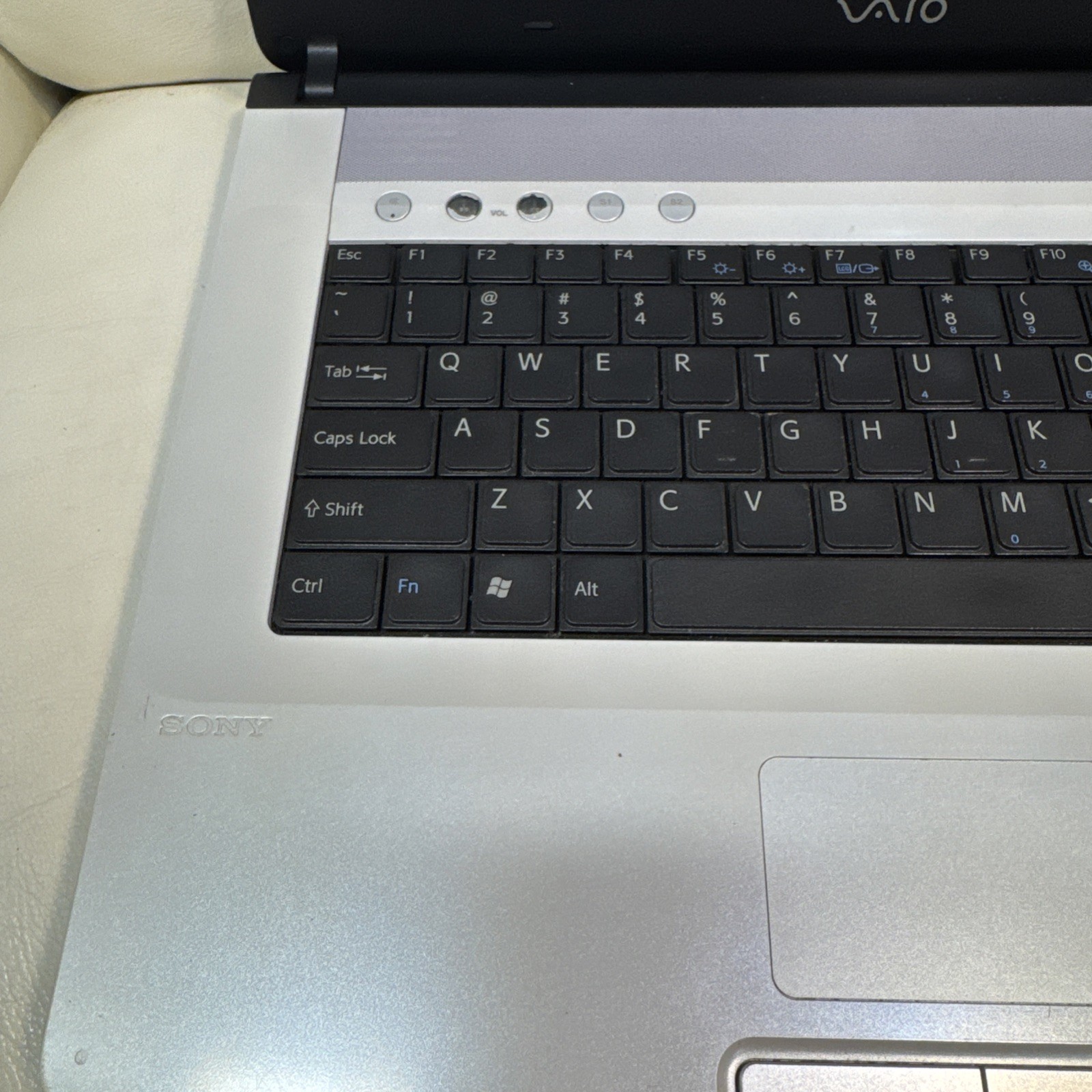 SONY VAIO T5500 1.66GHz Intel Core (TM)2 CPU 2.00 GB Of RAM WORKING SEE DETAILS