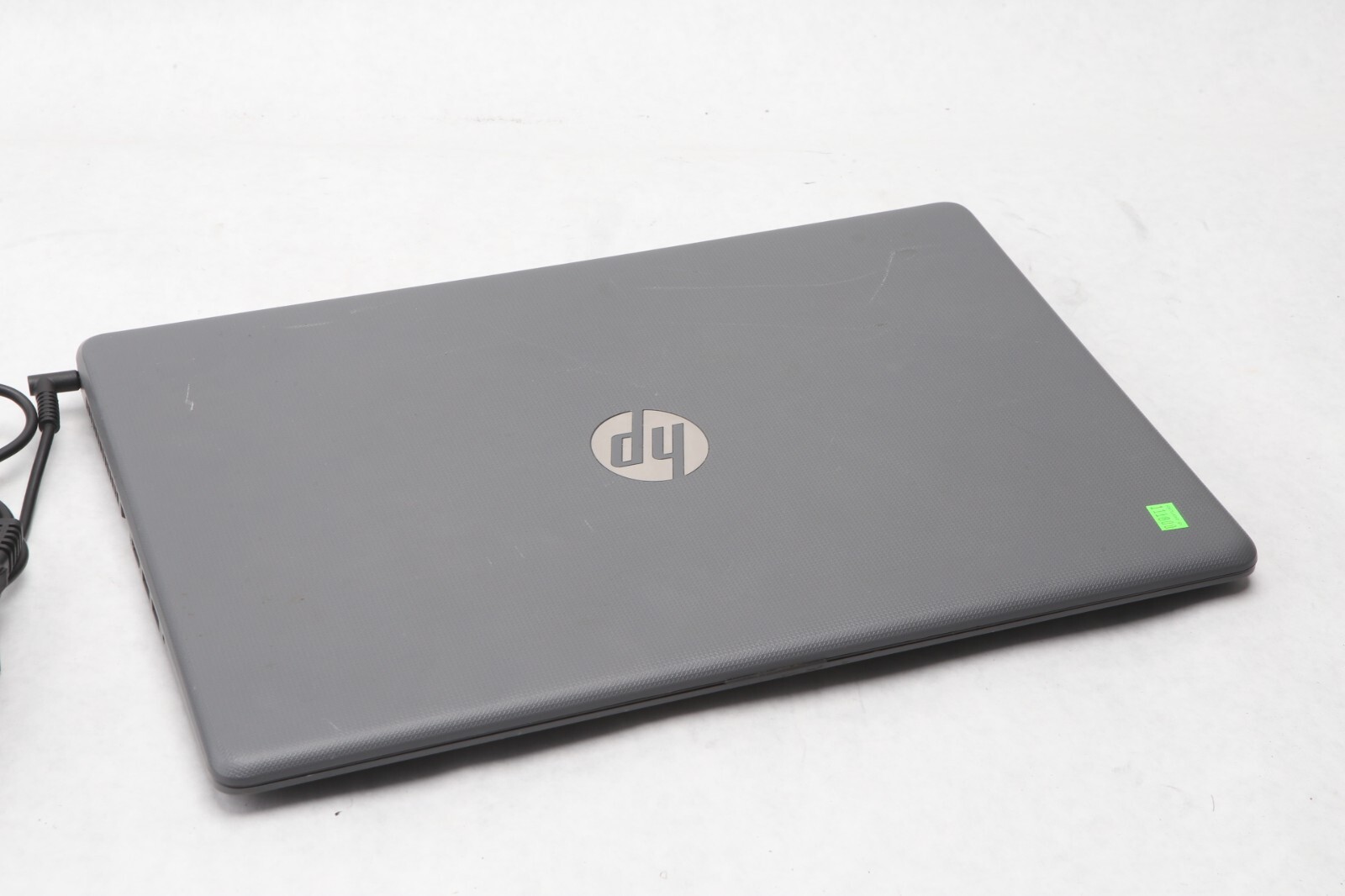 HP 15-bs051od 15.6″ / Intel Core i3-7100U @ 2.40GHz 6GB RAM 240gb SSD WIN 10 E42