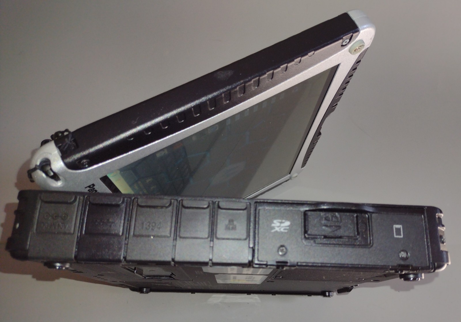TOUGHBOOK CF-19 MK8 HAM Radio Triple Boot Laptop w/SDR 512GB SSD & DB-9 Serial