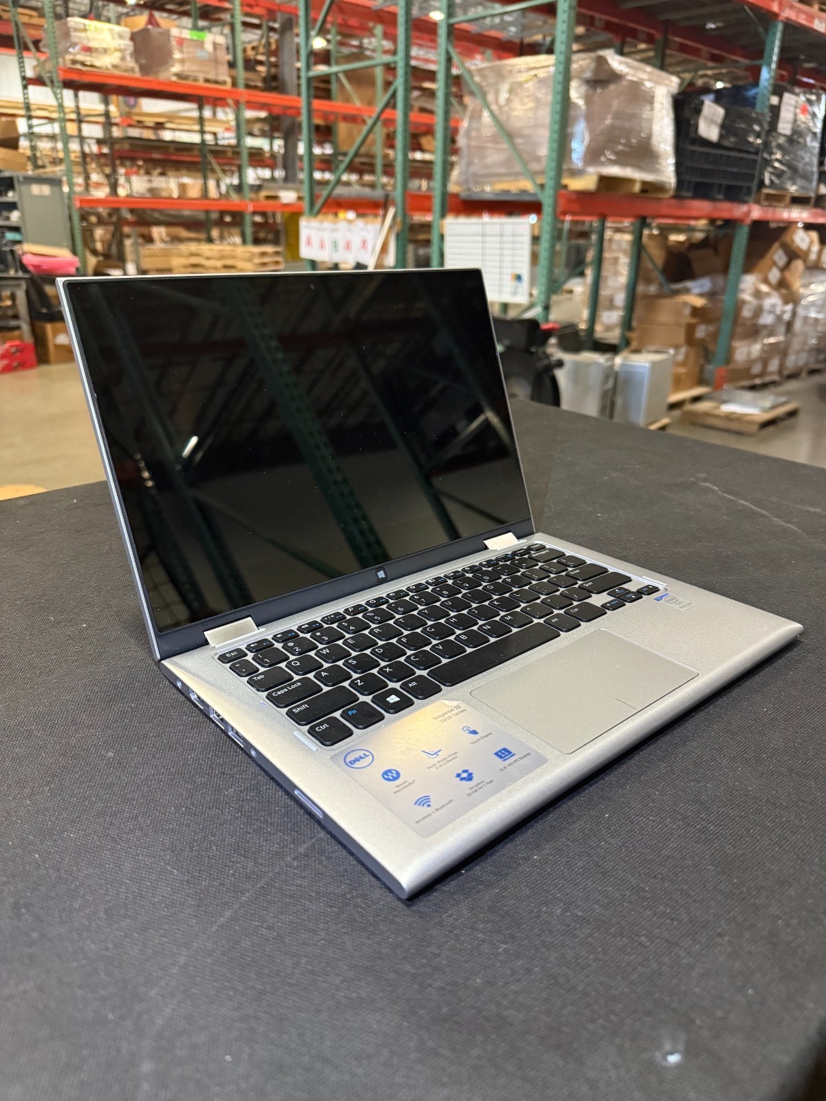 INSPIRON 11 3147