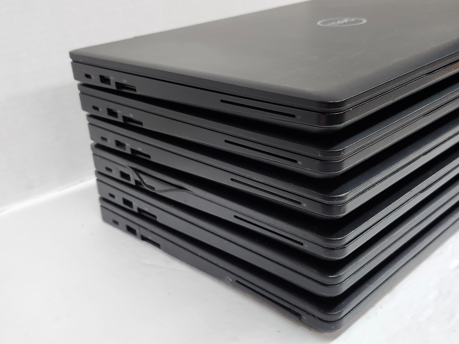 Lot of 6 Dell Latitude 5590 Laptops i5 Mixed Specs w/ SSD Webcam Backlit FHD #1