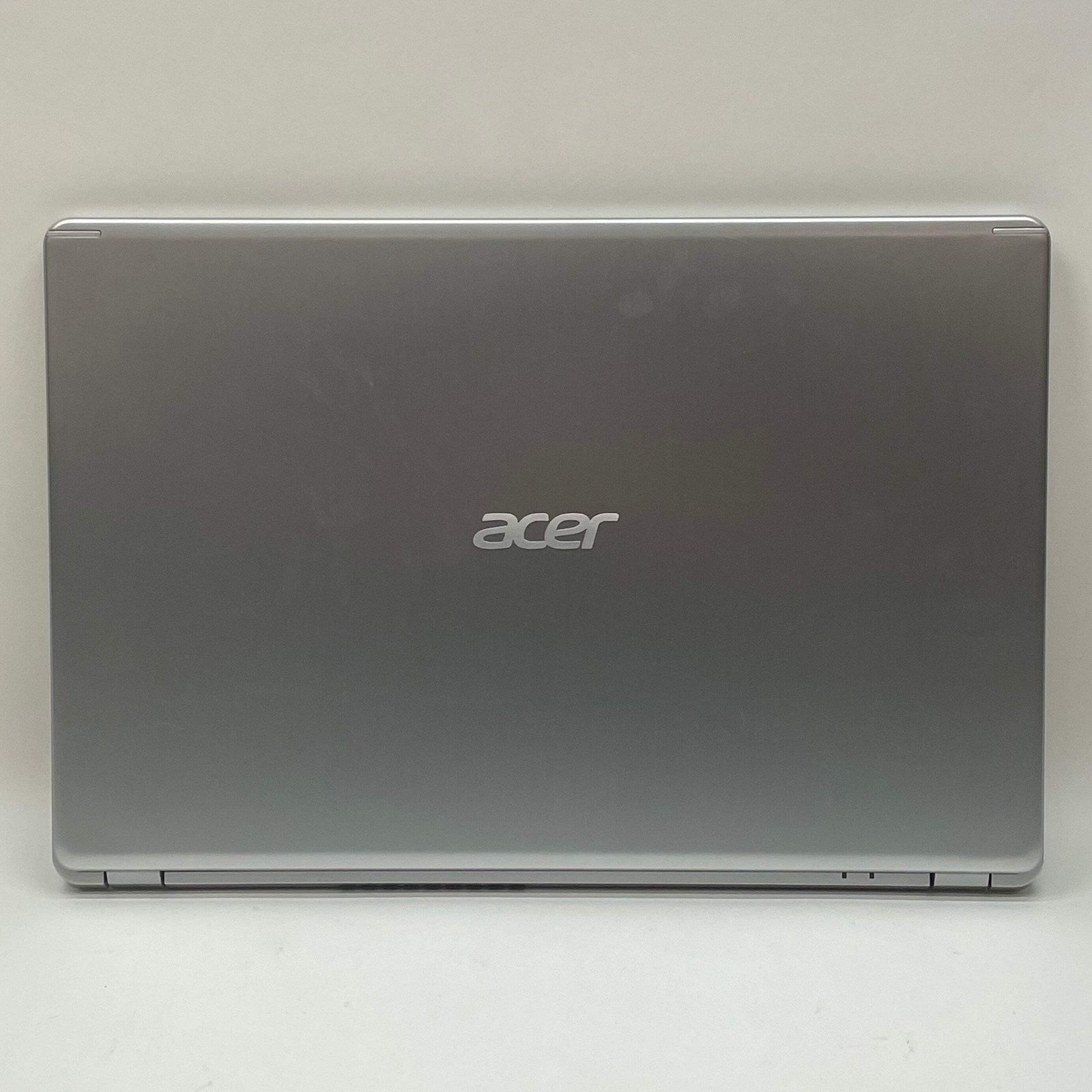 Broken Acer Aspire 5 A515-43 15.6″ Ryzen 3 3200U 2.6GHz 4GB RAM 128GB SSD READ