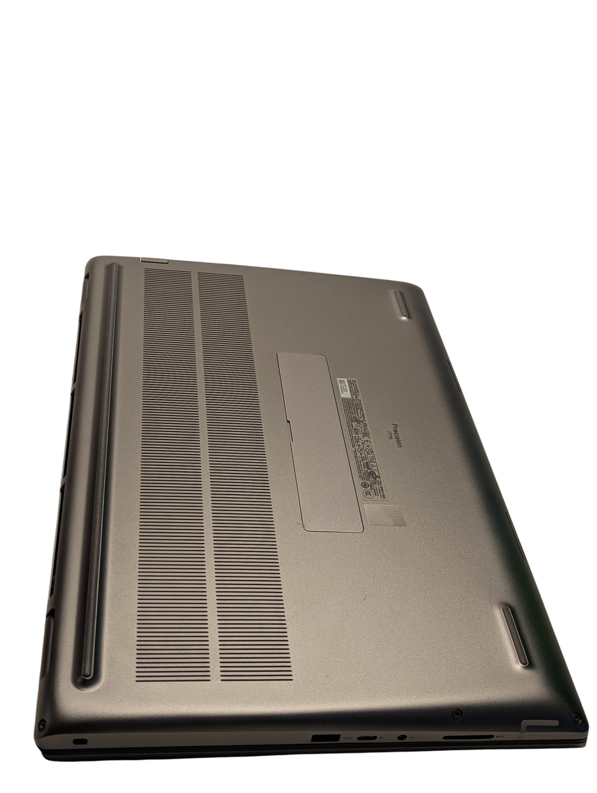 Dell Precision 7770 i9-12950HX 17.3″ 64GB RAM 1TB SSD Grade C Low Battery