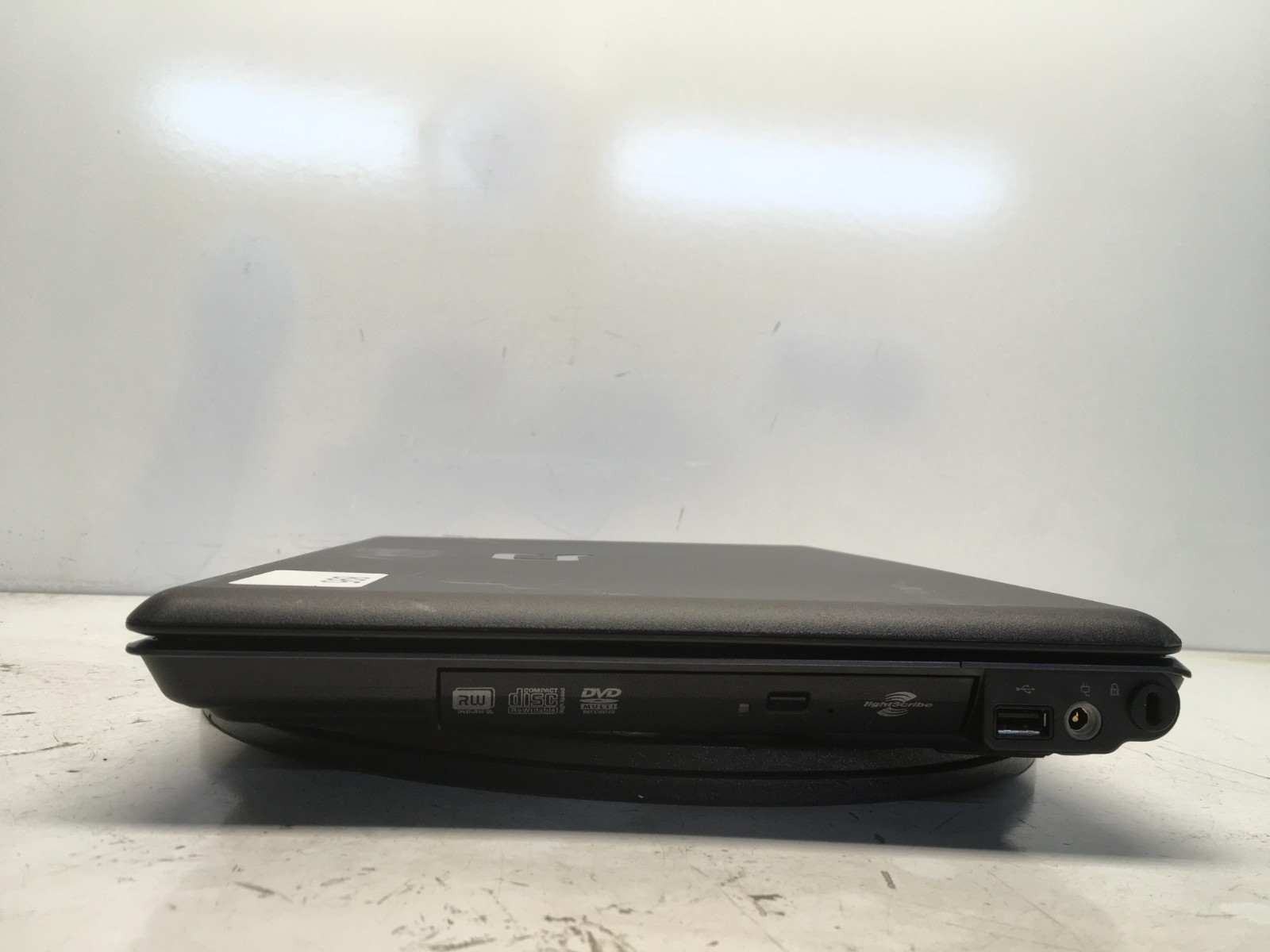 Compaq Presario F700 AMD Athlon 64 X2 TK-55 1800MHz 2 GB NO HDD