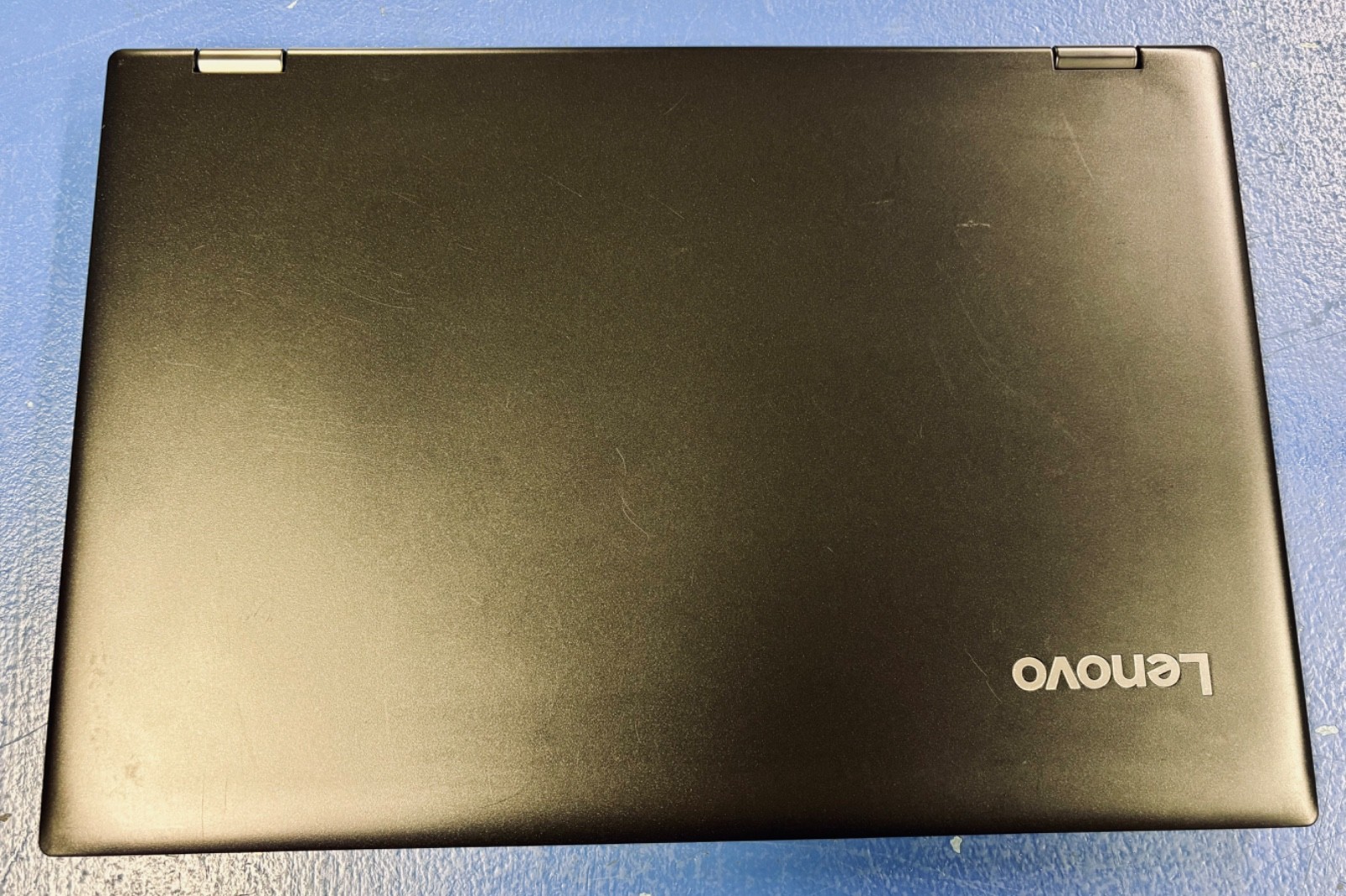 Lenovo IdeaPad FLEX 5-1570 15.6″ Intel i5-8250U@1.60GHz, 8GB-RAM, 512GB-SSD.