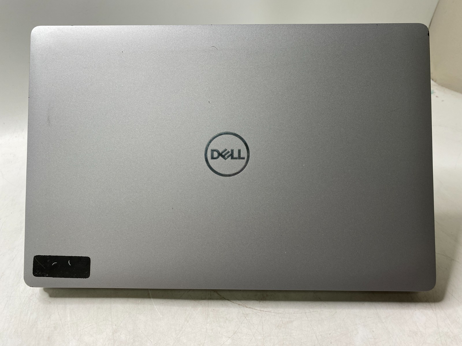 Dell Latitude 5511 15.6″ i7 16GB DDR4 256GB SSD MX250 Win11H- Chipped Bottom