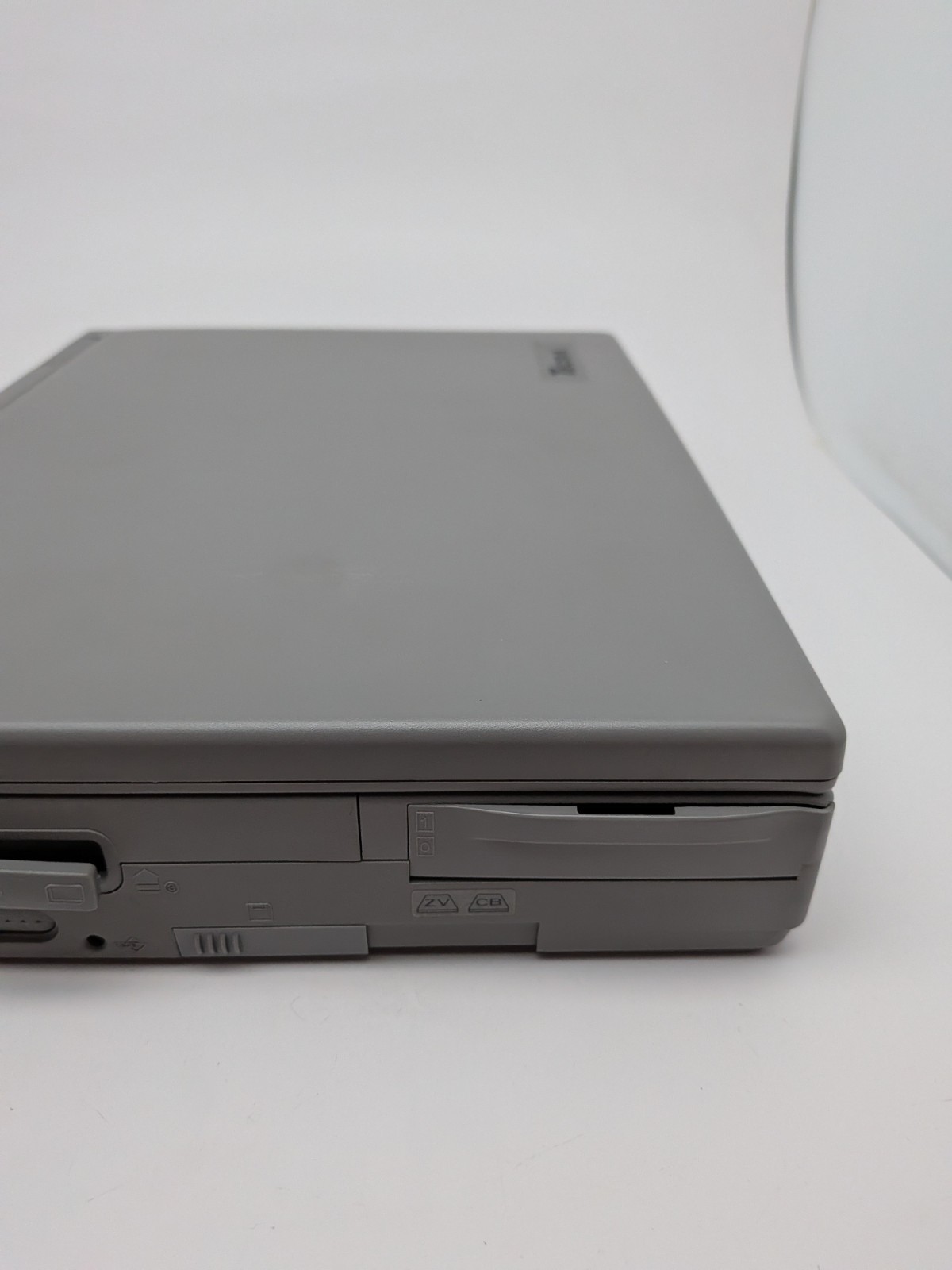 Vintage Toshiba Tecra 500CDT Notebook Computer w/HDD RAM WIN 95 *WORKS*