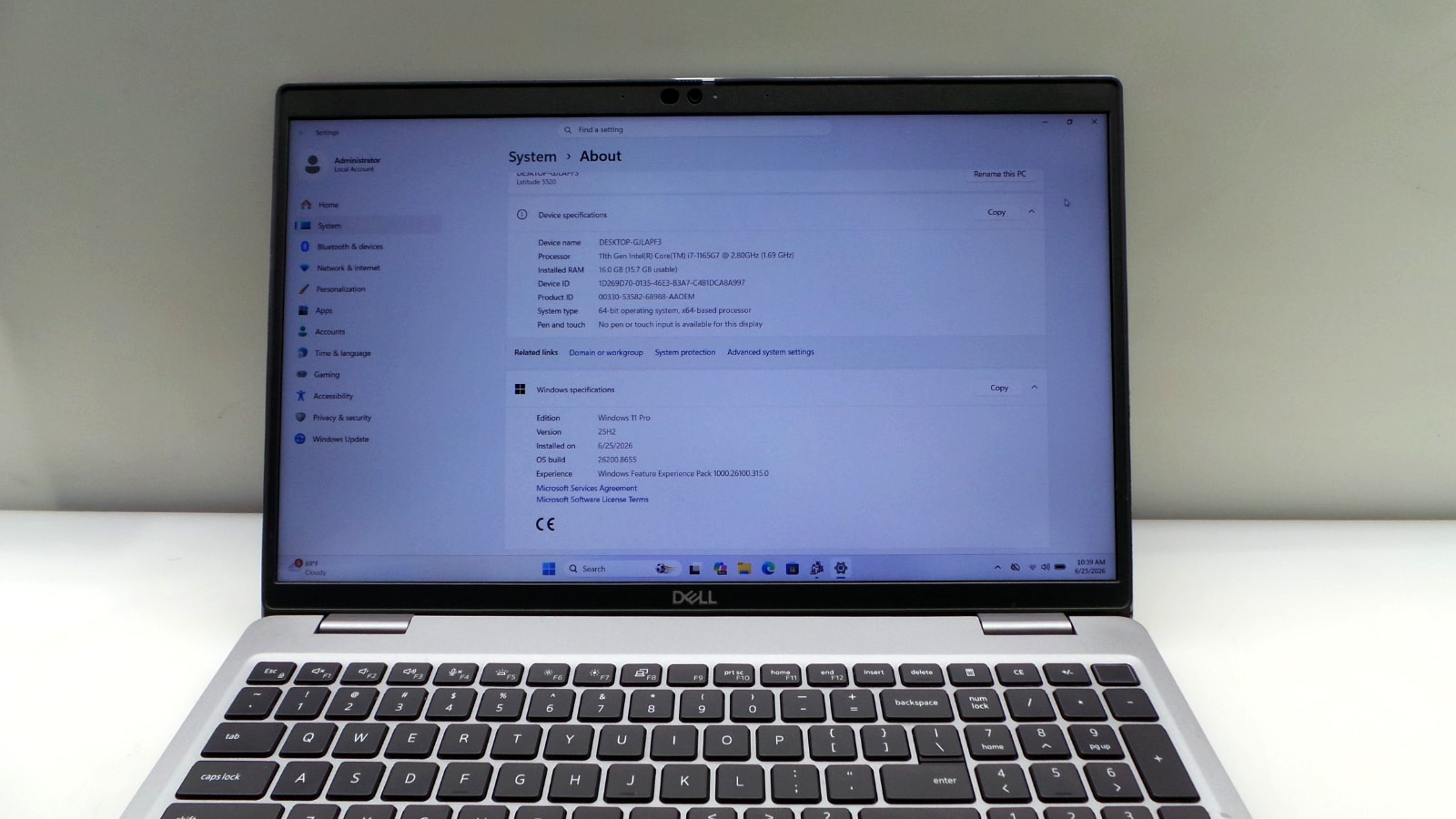 Dell Latitude 5520 15.6″ | i7-1165G7 2.80GHz | 16GB RAM 512GB NVMe | WIN 11 PRO