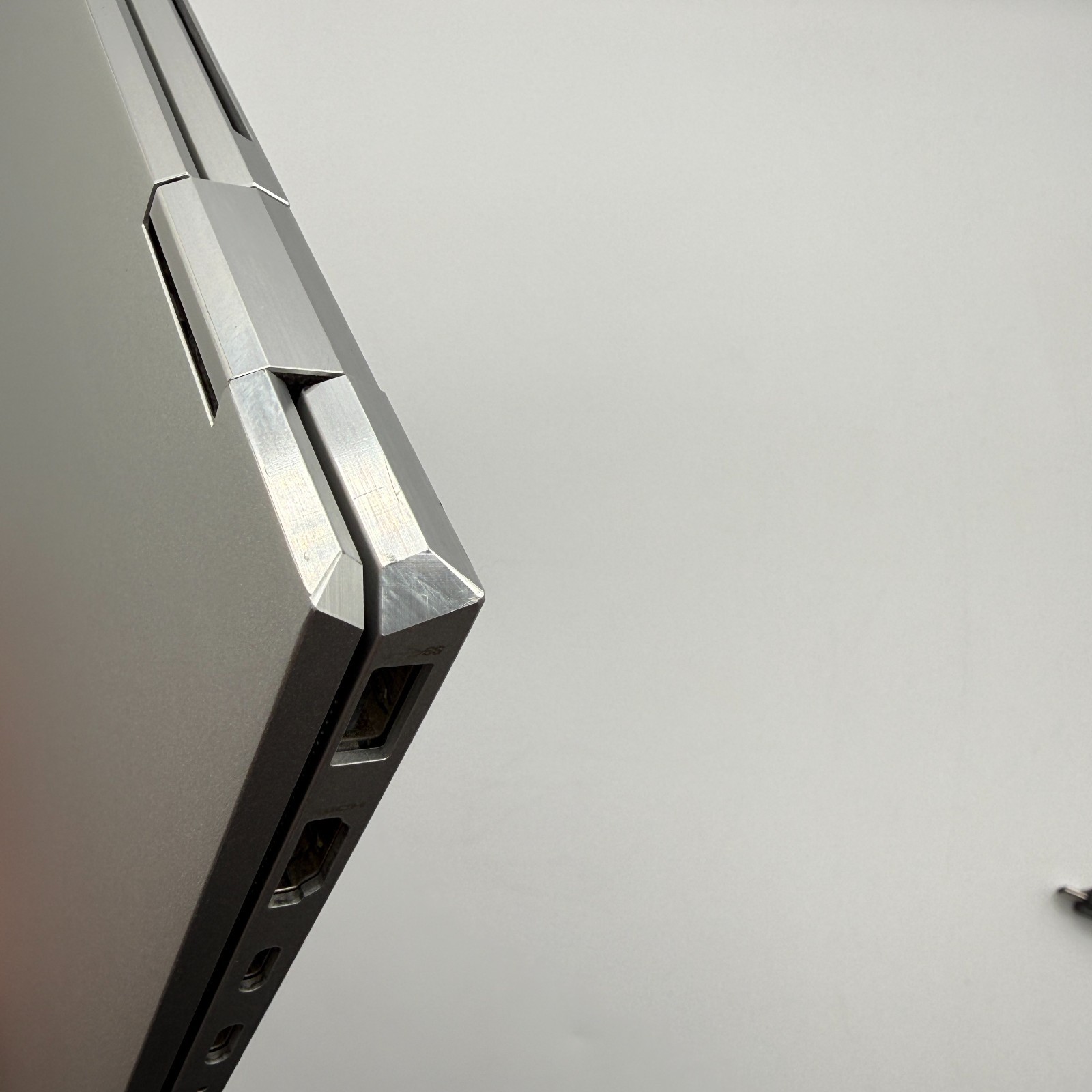 HP EliteBook X360 1040 G7 i7-10710U 16GB RAM 256GB m2 14″ Touch Win 11 Very Good