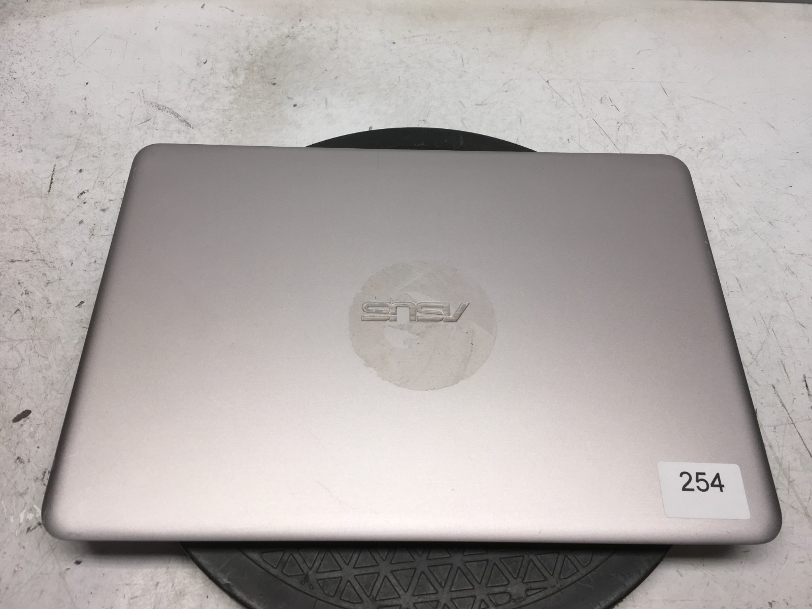 Asus UX305U Intel i5-6200U 2.3GHz 8 GB NO HDD