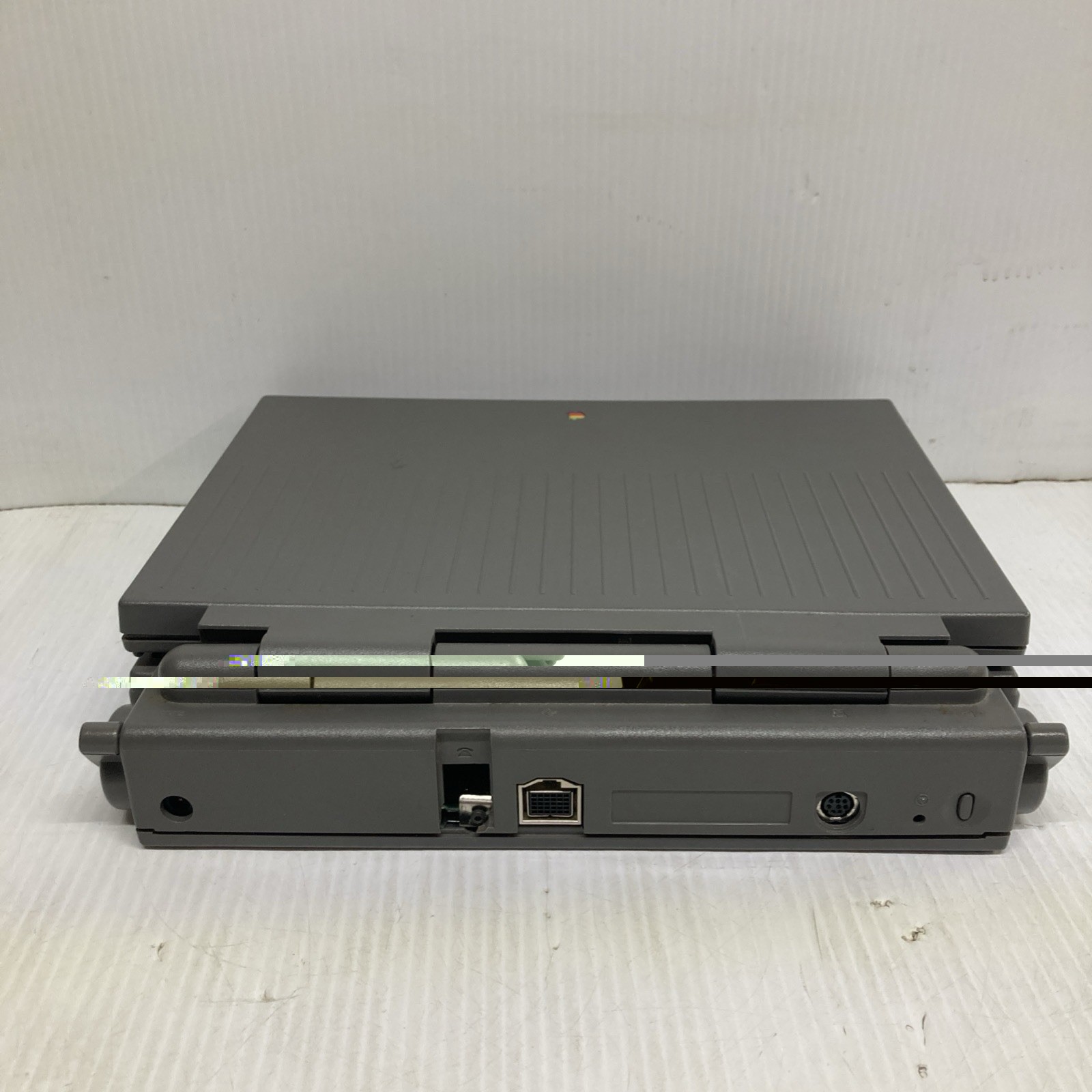 Apple Inc. PowerBook 150 Laptop Computer Notebook Vintage untested no power
