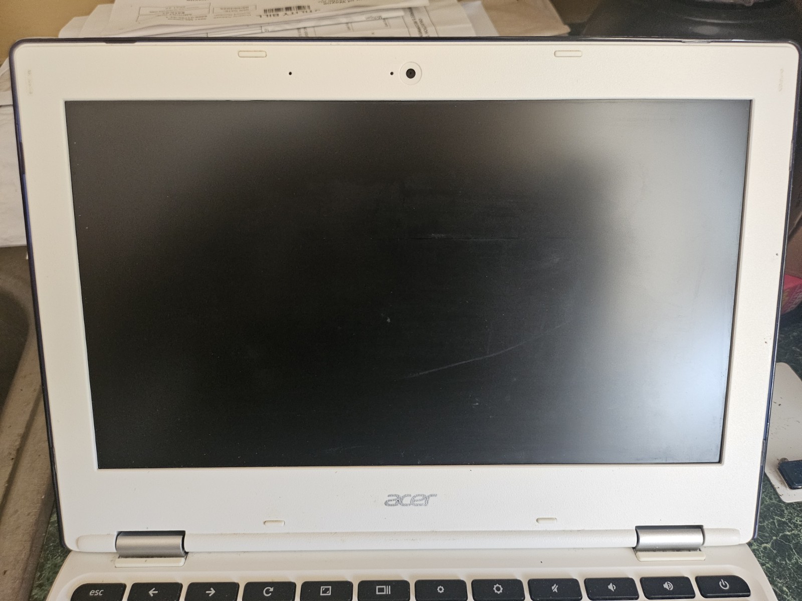 Acer Chromebook CB3-111 Series White 11.6″ Laptop missing charger