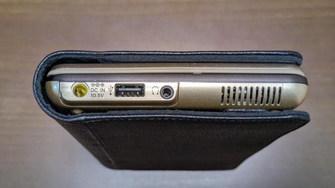 Sony VAIO Type P VGN-P61S Gold Windows XP Ultra Portable Pocket PC Laptop