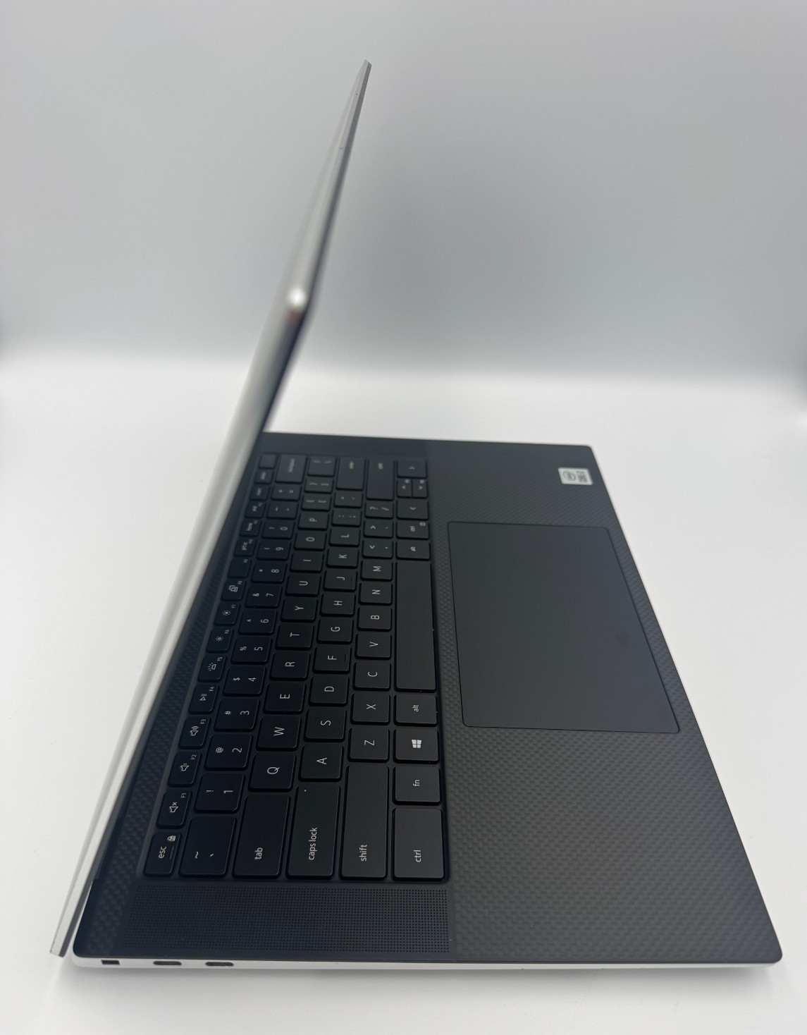 Dell XPS 15 9500 15.6″ | Intel Core i7-10750H | 2.60GHz | 16GB | 512GB NVME