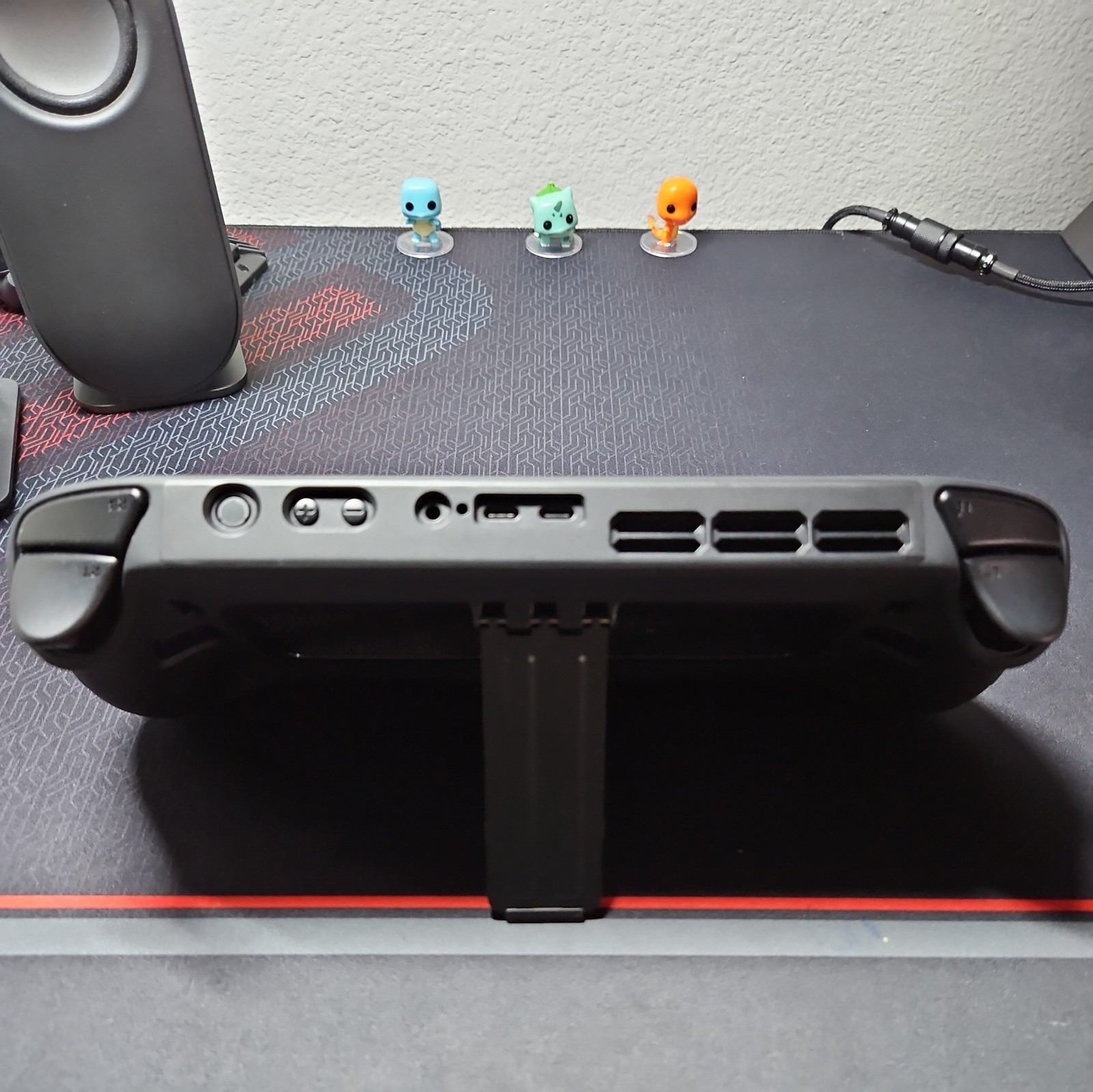 Lenovo Legion Go S 8″ 120Hz, AMD Ryzen Z1 Extreme, 32GB RAM, 1TB SSD, Steam OS