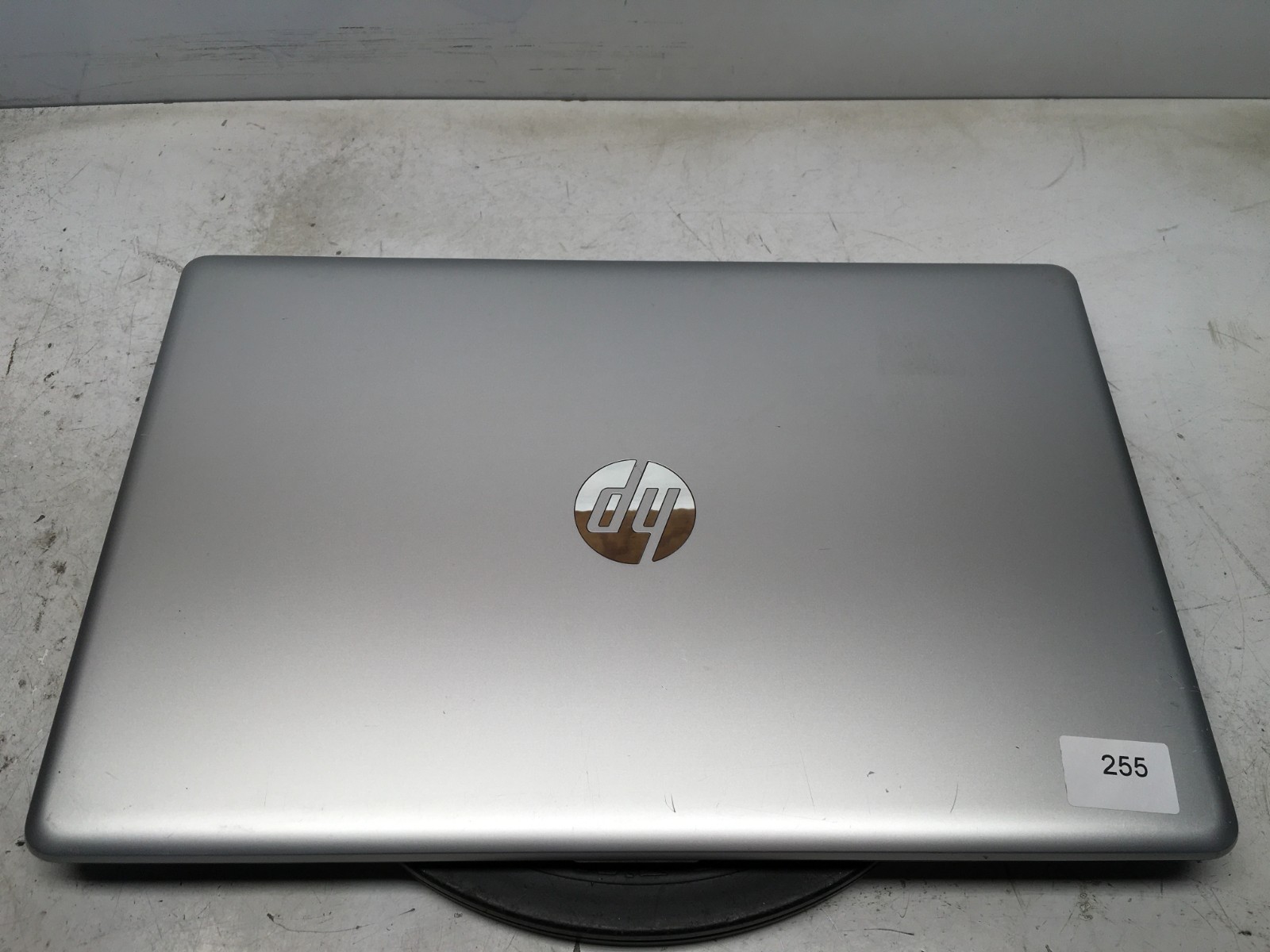 HP 17-CA1 AMD Ryzen 3 3200U 2600MHz 8 GB NO HDD
