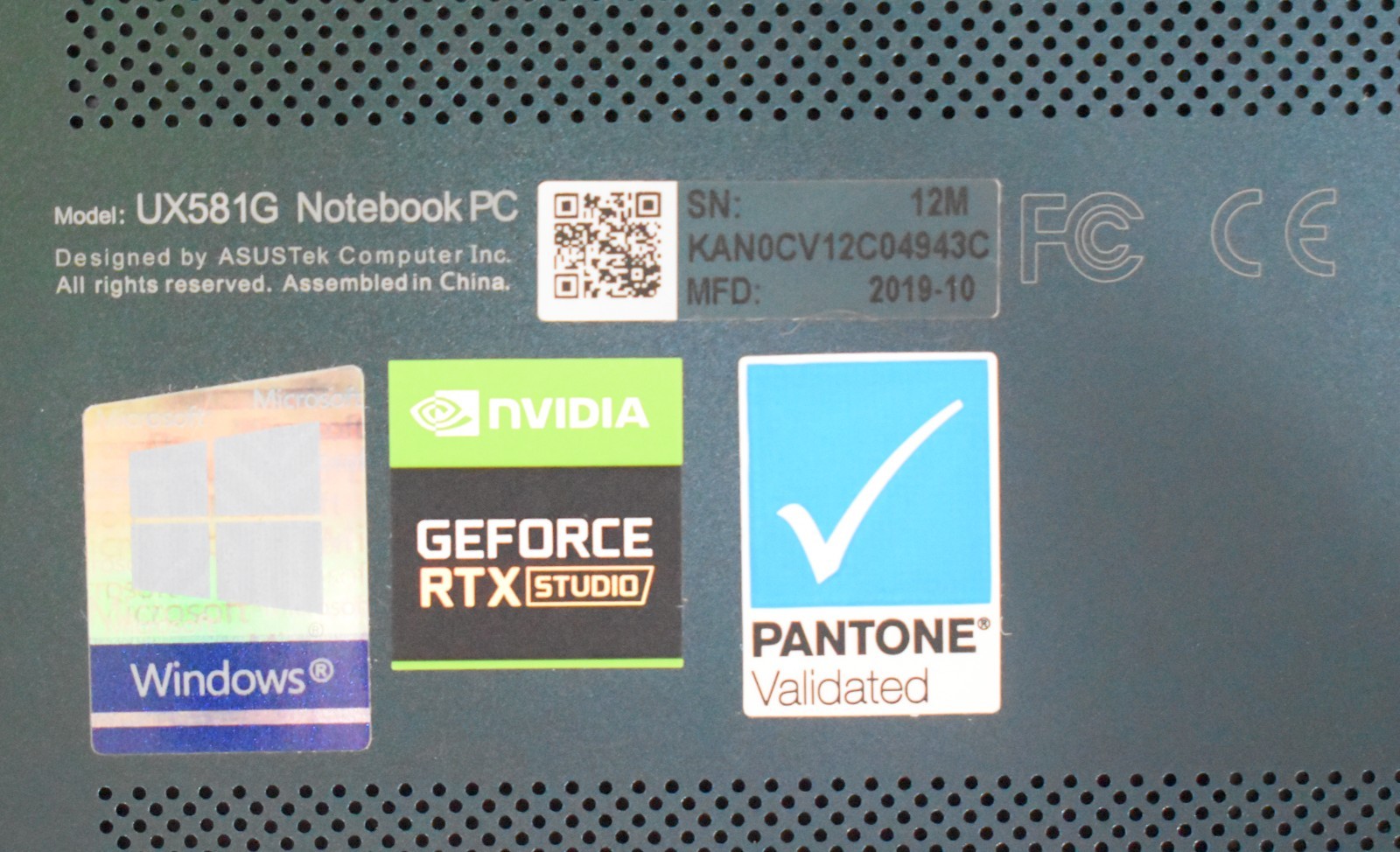 ​ASUS ZenBook Pro Duo 15.6″ 4K Dual Screen TS | i9-9980HK, RTX 2060, 32GB