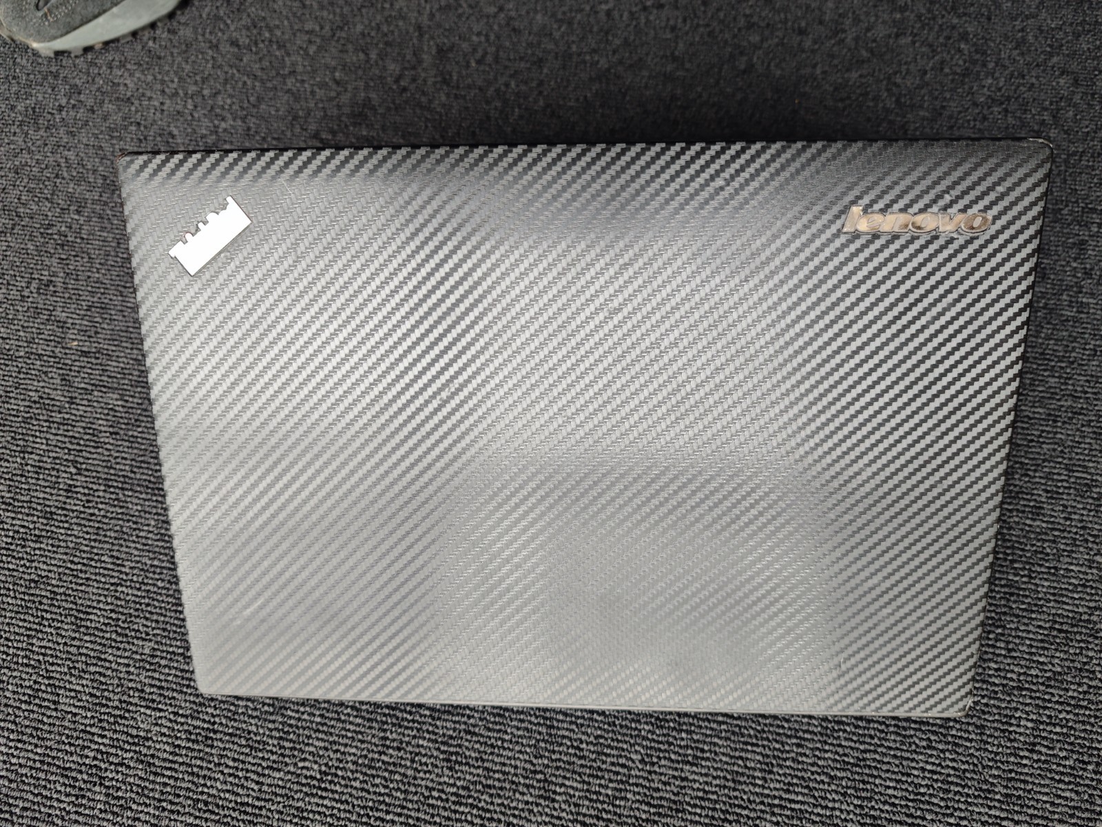 Lenovo ThinkPad X1 Carbon i5. Gen 5 inch (256GB SSD, Intel Core i5 5th Gen,) No R