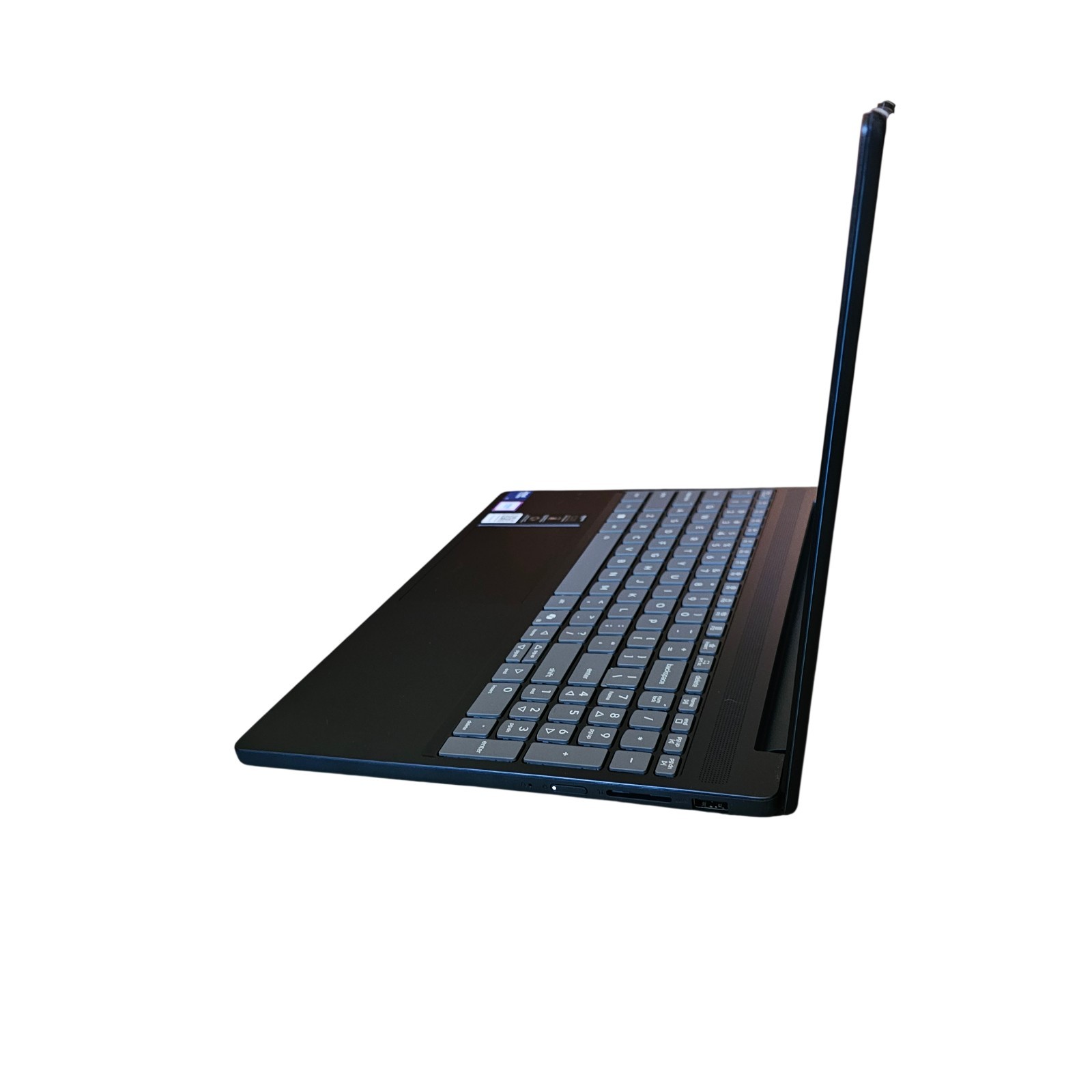 Lenovo Slim 3 15IRH10R Intel Core 5 210H – 16 GB RAM – 1 TB SSD – Excellent