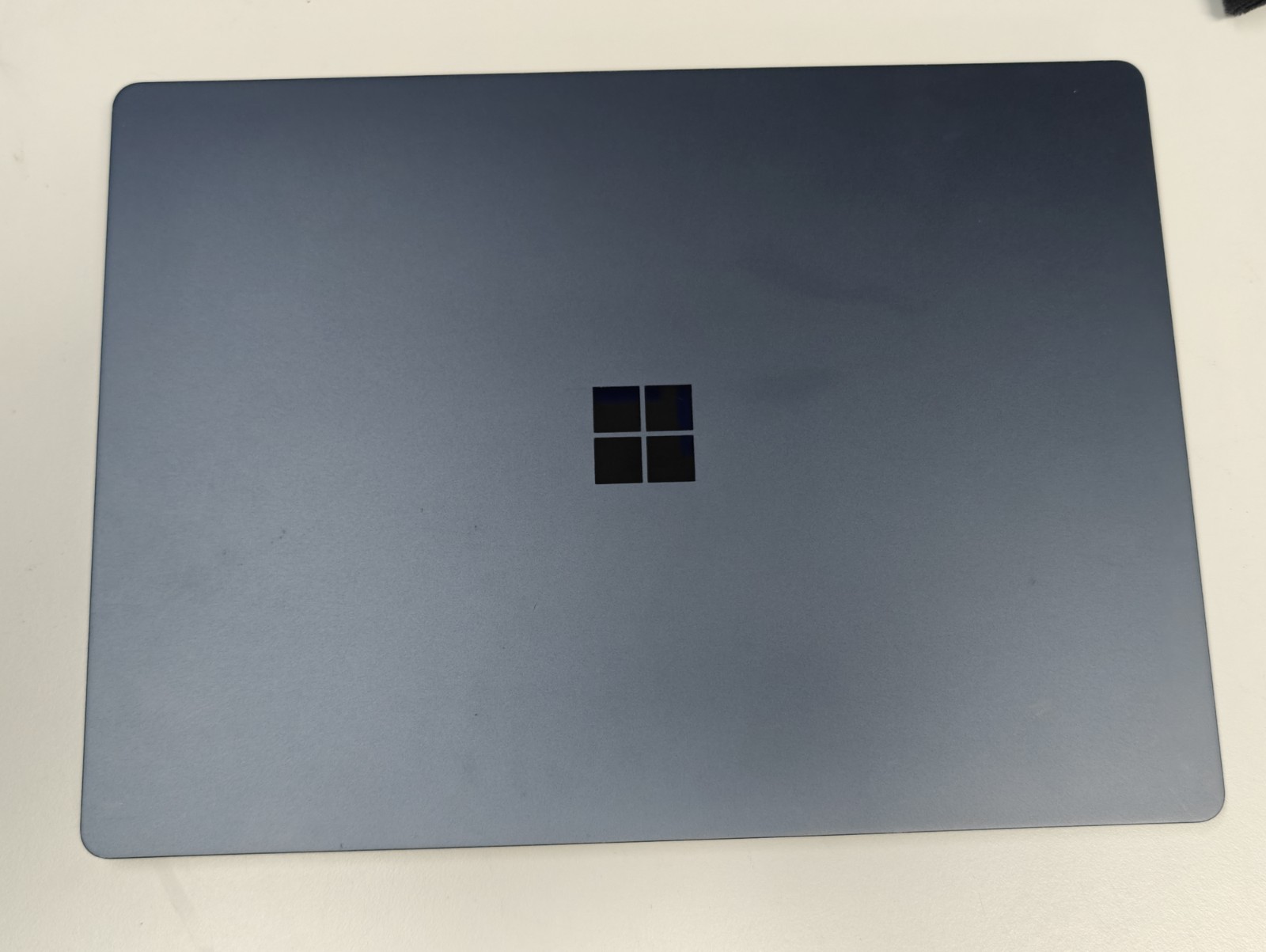 Defective Microsoft Surface Laptop 1769 i5 256GB SSD W10 Pro