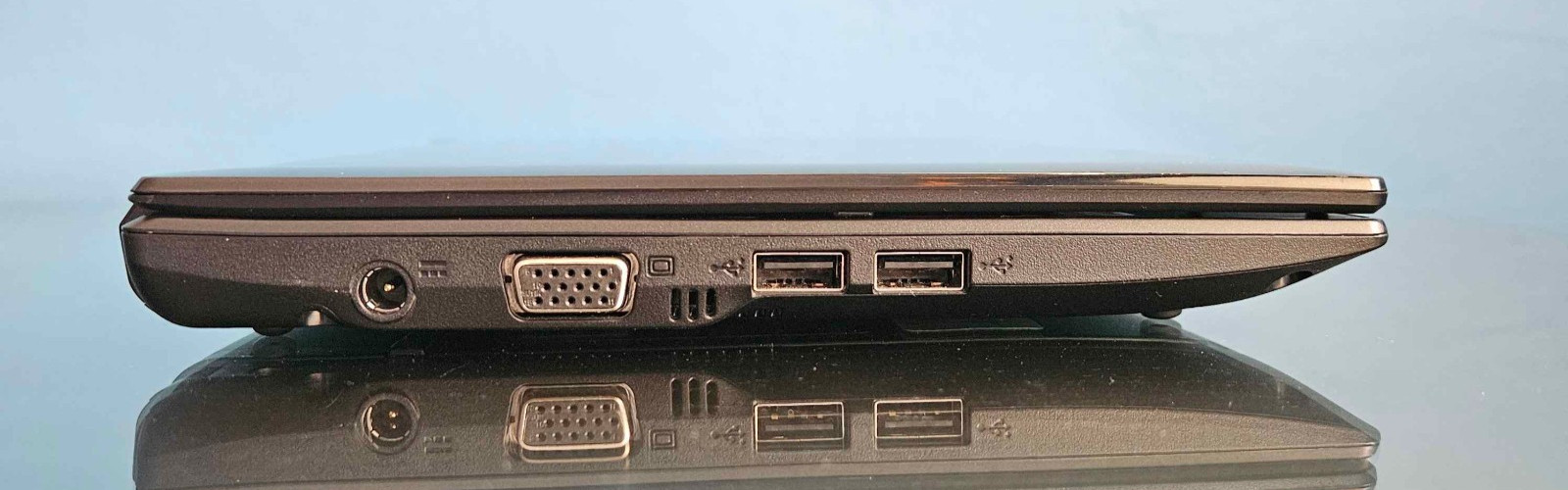 (READ) Acer Aspire One D255 Atom N450 1GB RAM 138GB HDD Windows XP Home