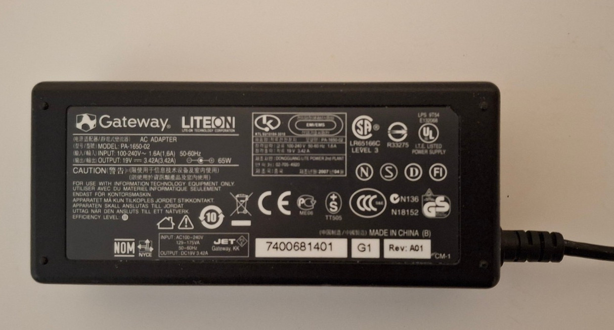 Gateway W305I 14″ Laptop Intel Core 2 Duo 1 GB Ram,Charger, No HD/OS