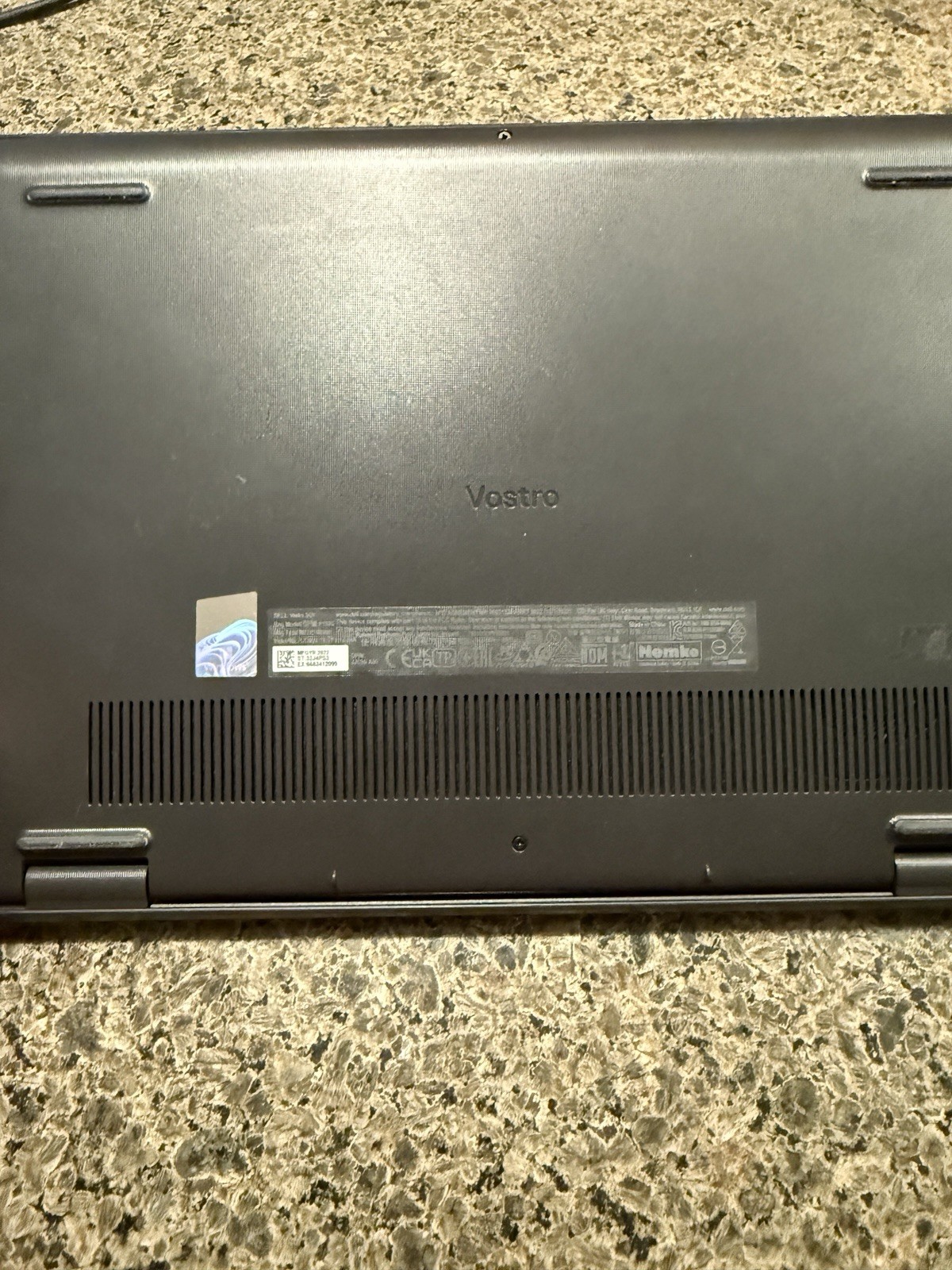 Dell Vostro 3420 11th Gen i7-1165G7 2.8GHz | 16gb 512gb ssd 128mb Iris Xe Graph