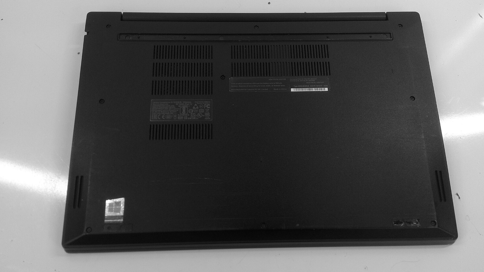 Lenovo ThinkPad E580 i5-7200U 12GB RAM No HDD No OS 15.6″ Laptop READ