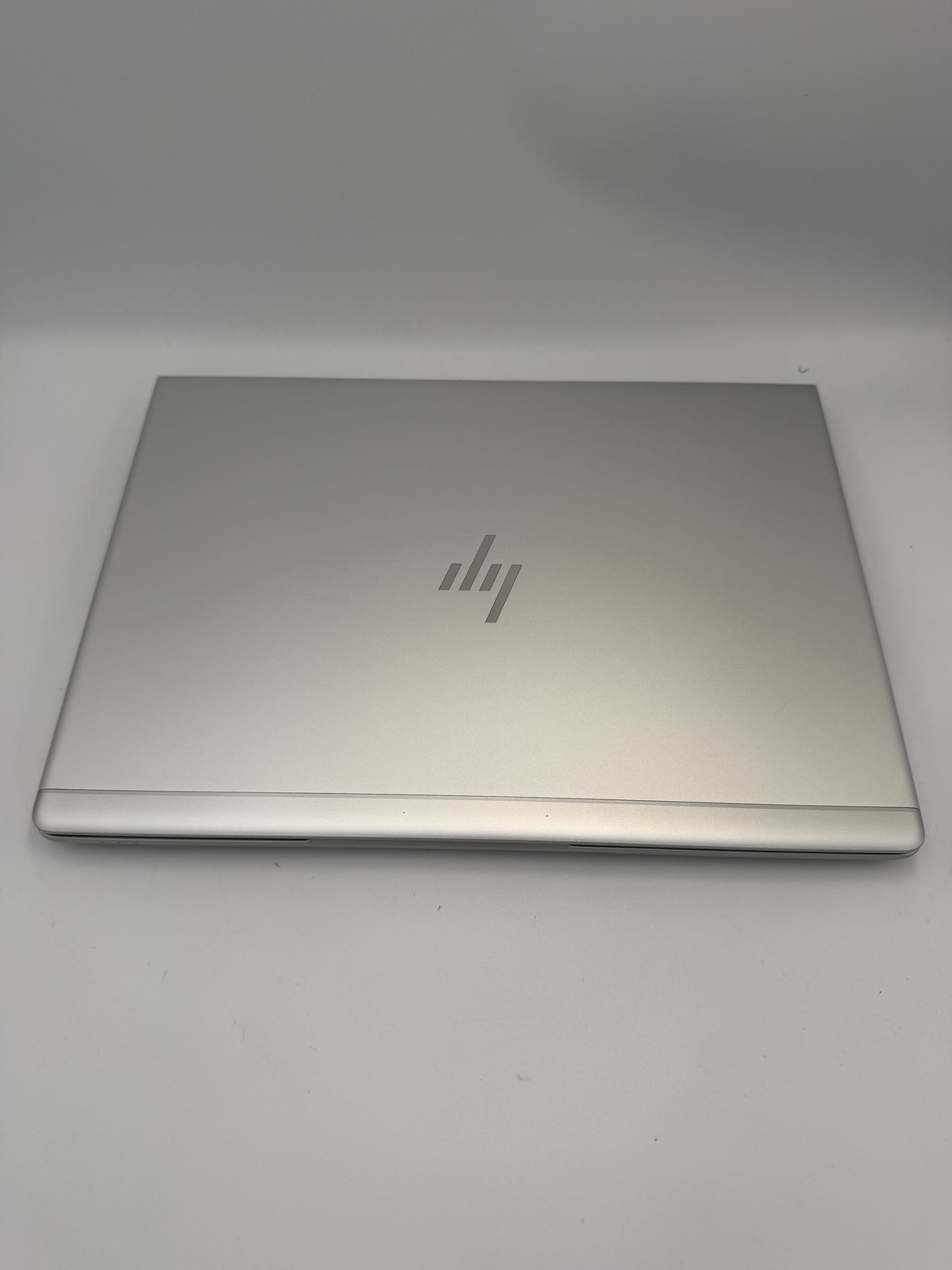 HP EliteBook 830 G5 (2018) Intel(R) Core(TM) i7-8550U CPU @ 1.80GHz 16GB RAM 256