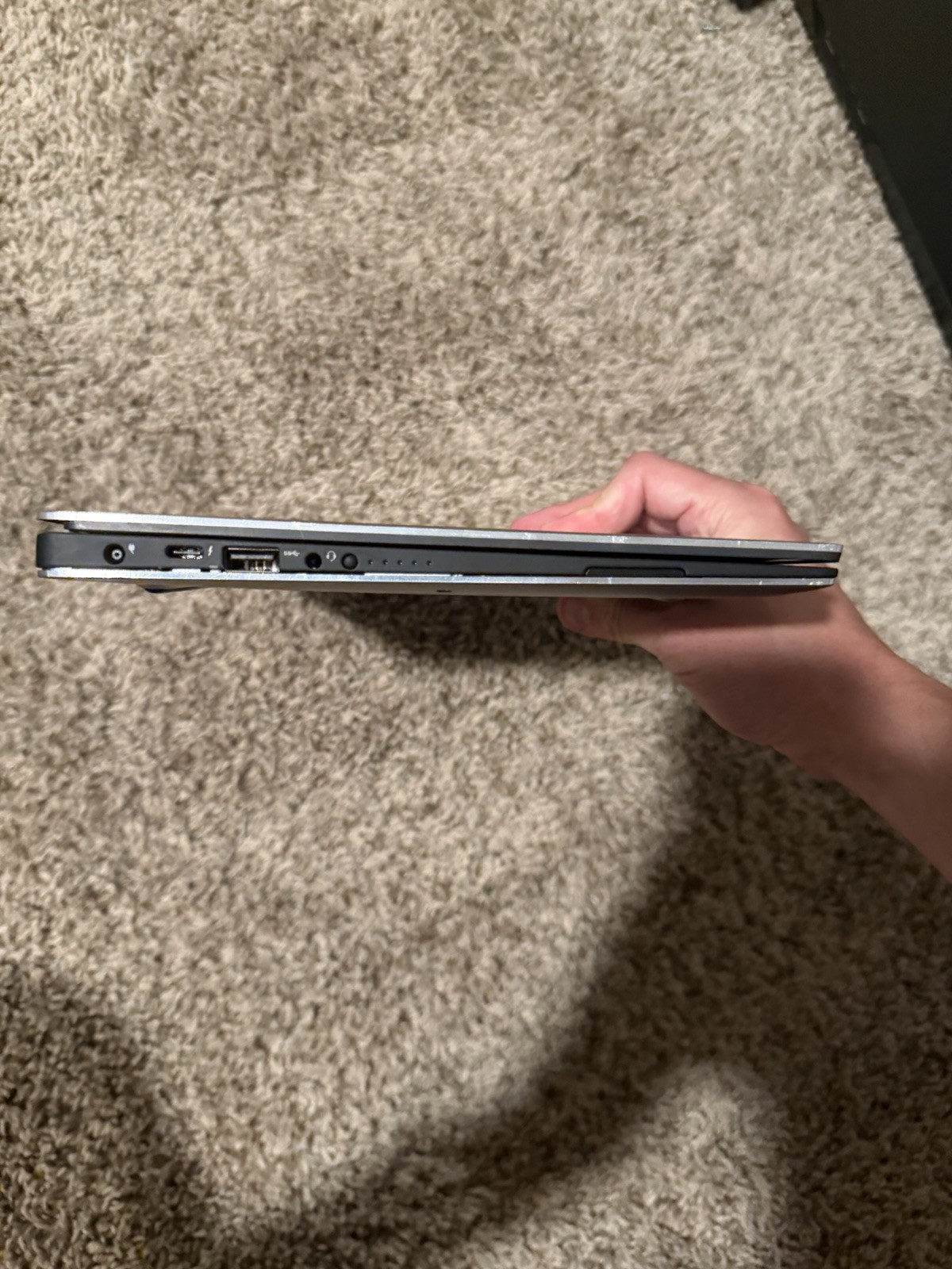 Dell XPS 13 9350 i7 16GB. No SSD. Includes Charger.
