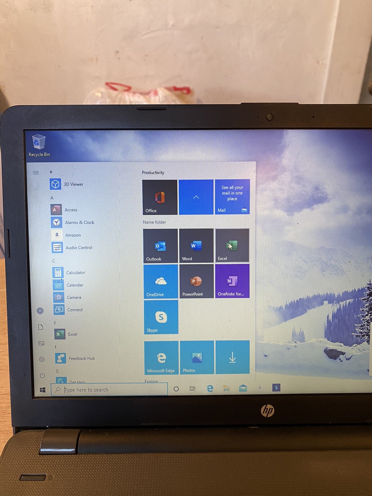 HP 250 G6 Intel i3-6006U @2 GHz 4 GB RAM Windows 10 AS IS