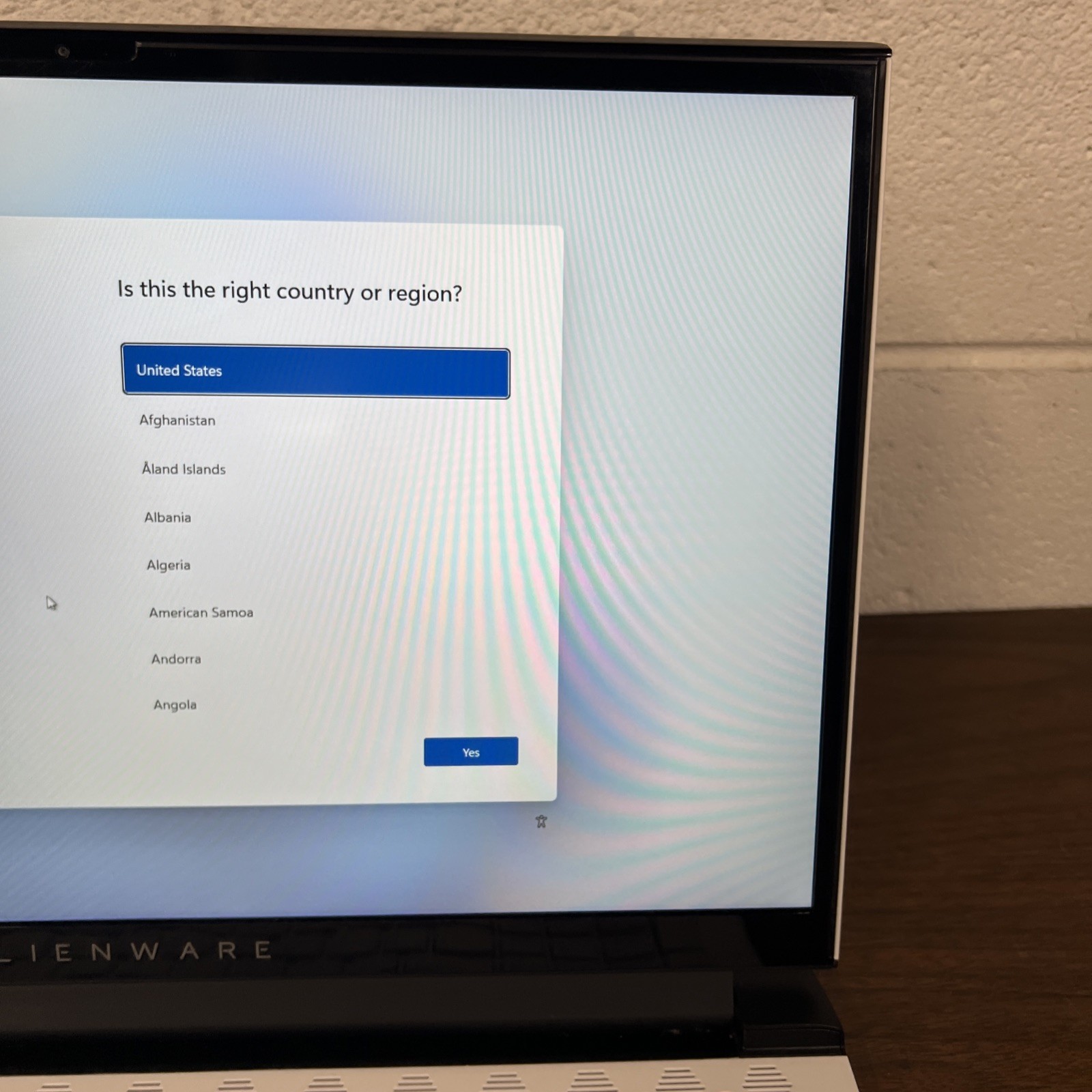 Alienware m17 R3 i7-10750H 32GB RAM 1.4TB SSD 17.3″ FHD 300Hz RTX 2080 SUPER