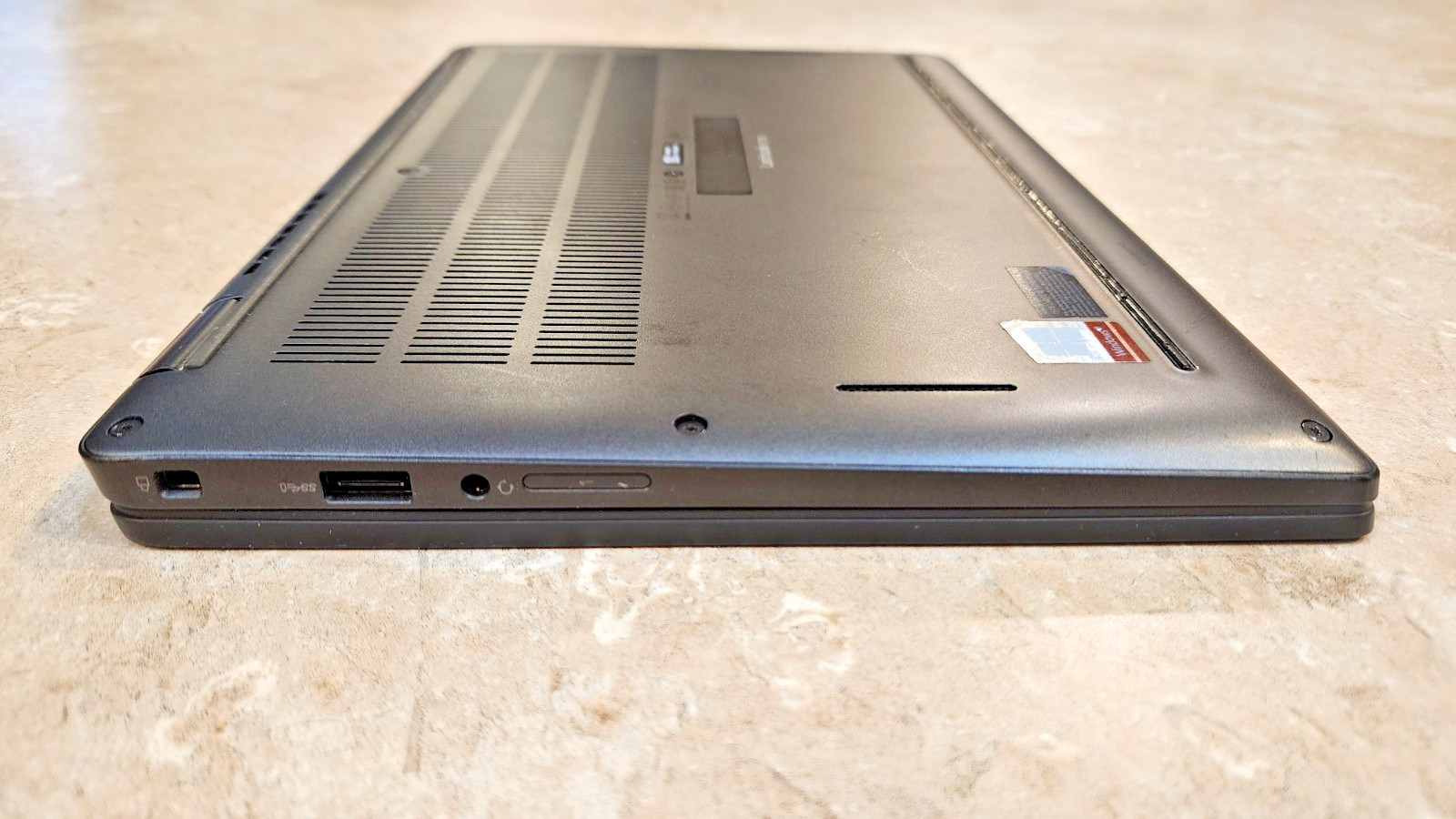 Dell Latitude 7310 13.3″ FHD i5-10310U 16GB RAM No SSD