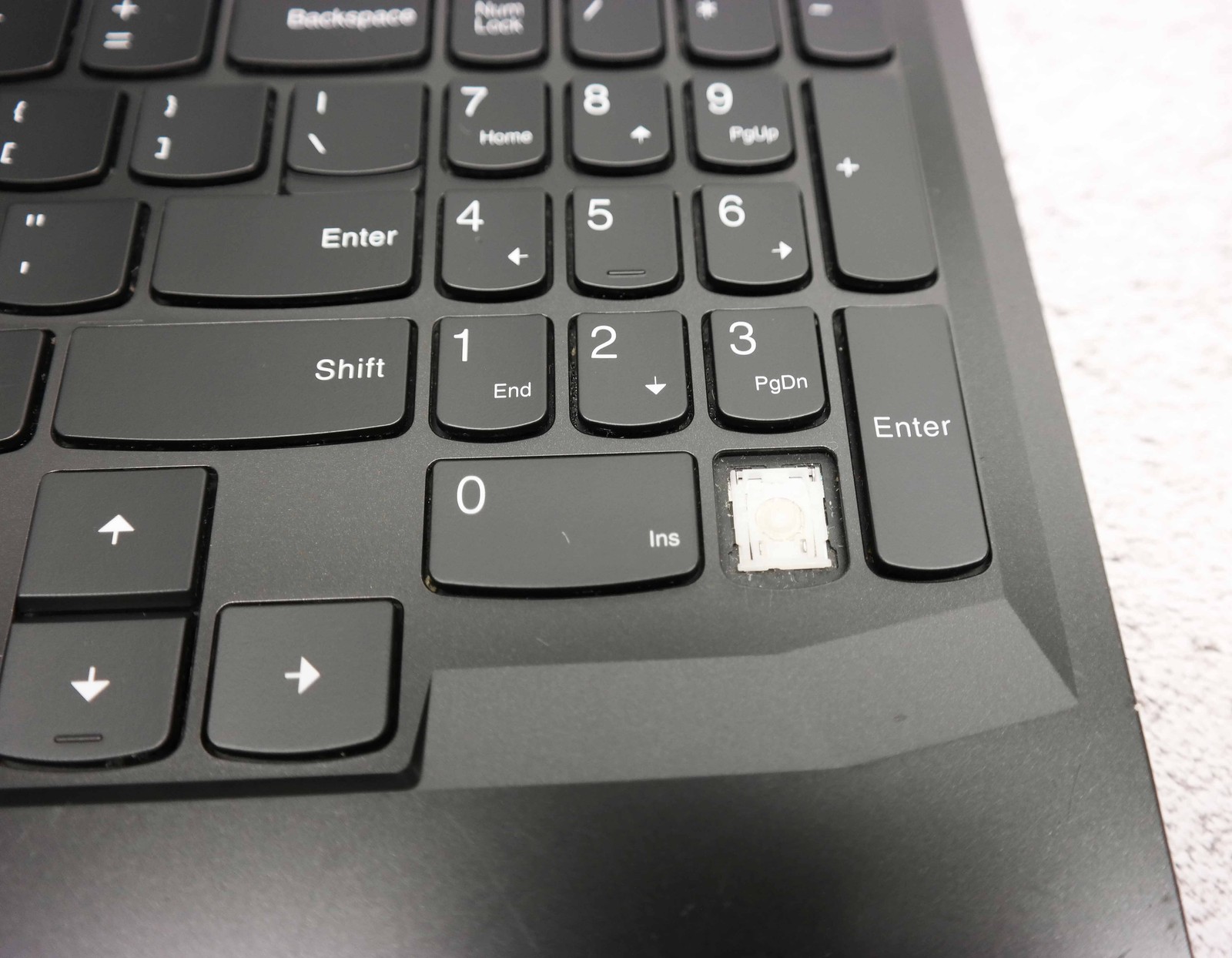 Lenovo IdeaPad Gaming 3 15ACH6 15.6″ Ryzen 5 Laptop BROKEN