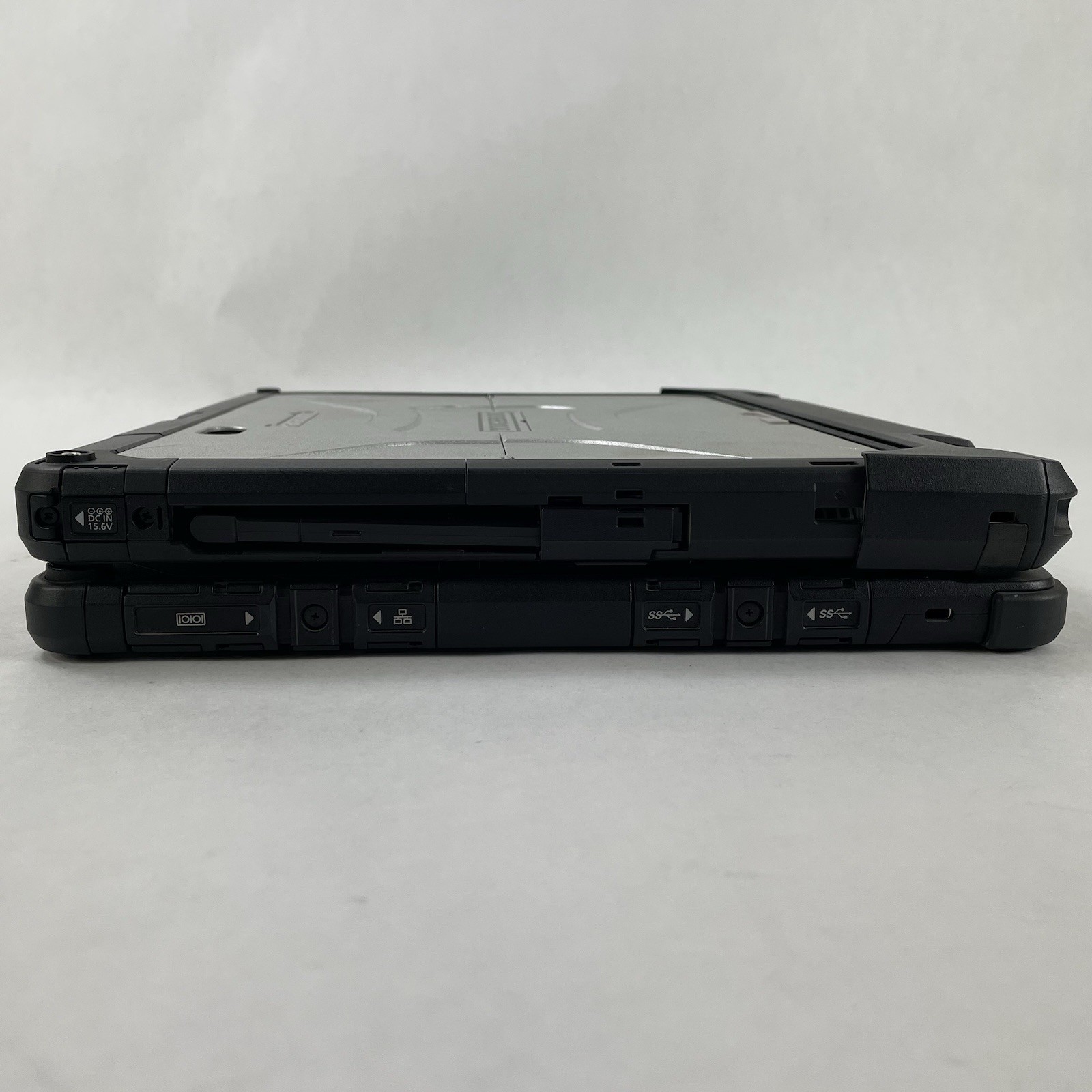 Panasonic CF-33 12″ i5-7300U 2.60 GHz 8 GB RAM No SSD/OS/AC – READ