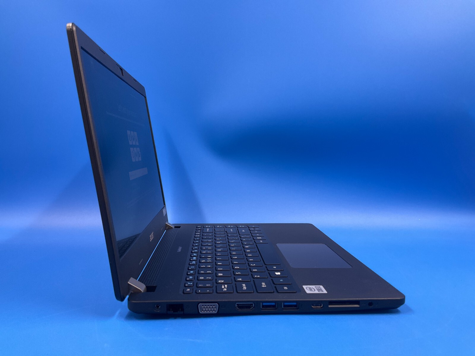 Acer TravelMate P214 i3-10110U 8GB 256GB WiFiAX 15.6F W10H NX.VLMAA.002