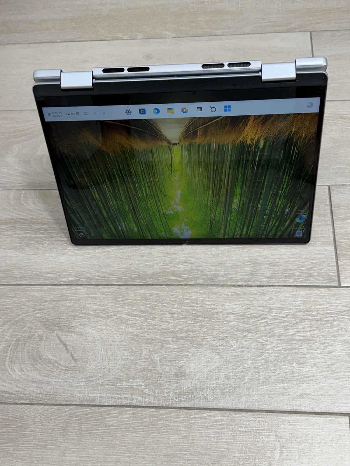 Dell Inspiron 14 7440 WUXGA Touch Laptop Core 7 150U 8GB RAM 512GB SSD Win-11