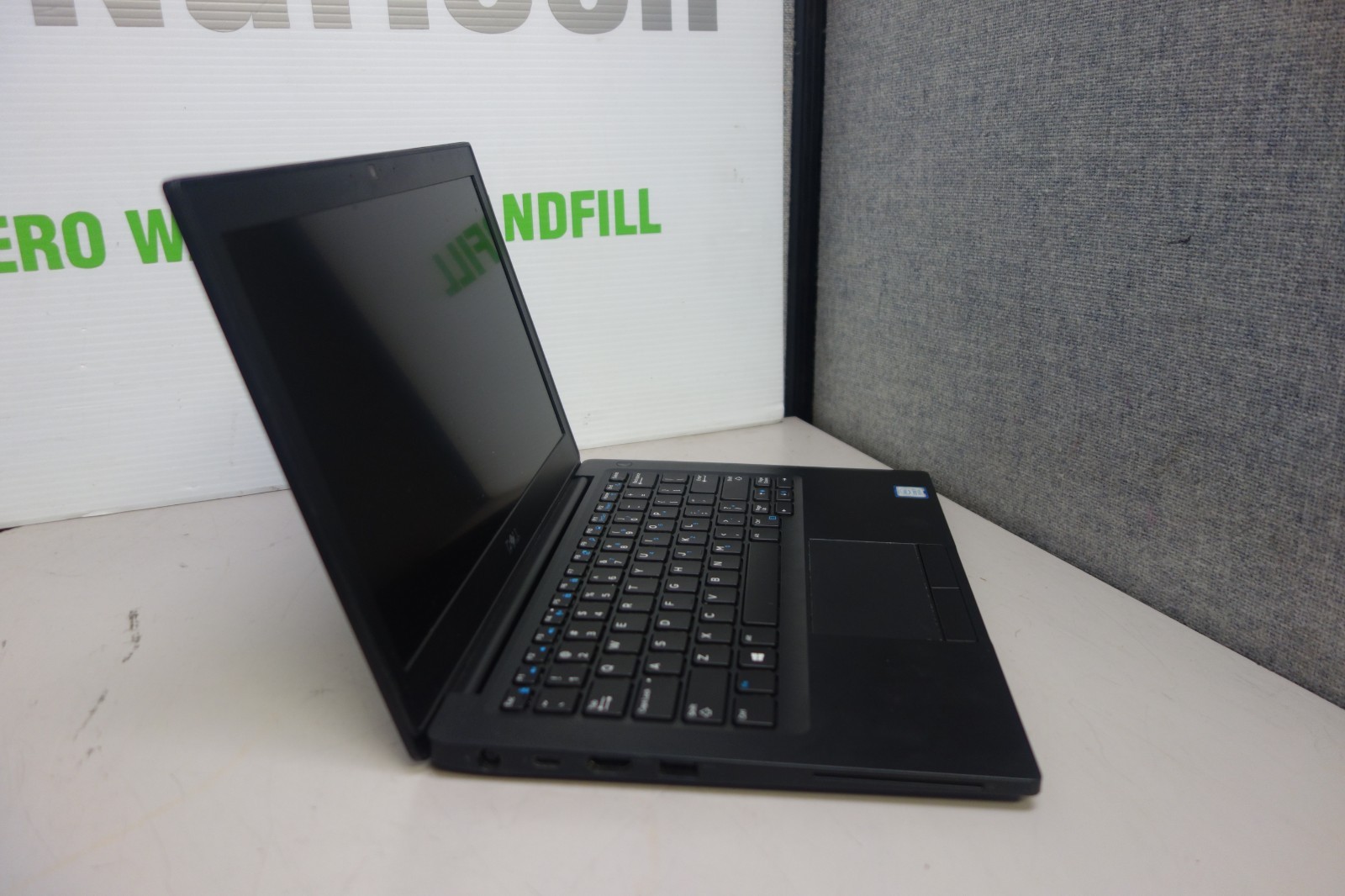 Dell Latitude 7290 12.5″ i7-8650U 1.9GHz 16GB Laptop [NO HDD/BTRY/AC/OS]