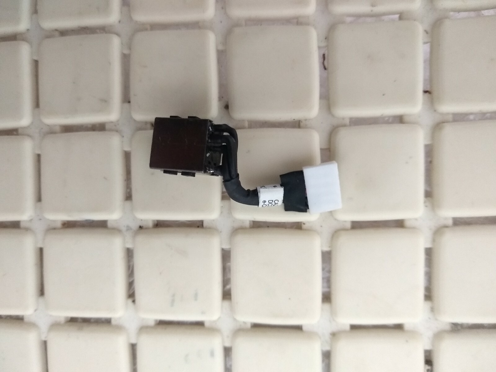 Dell Latitude E7480 Power Supply Connector