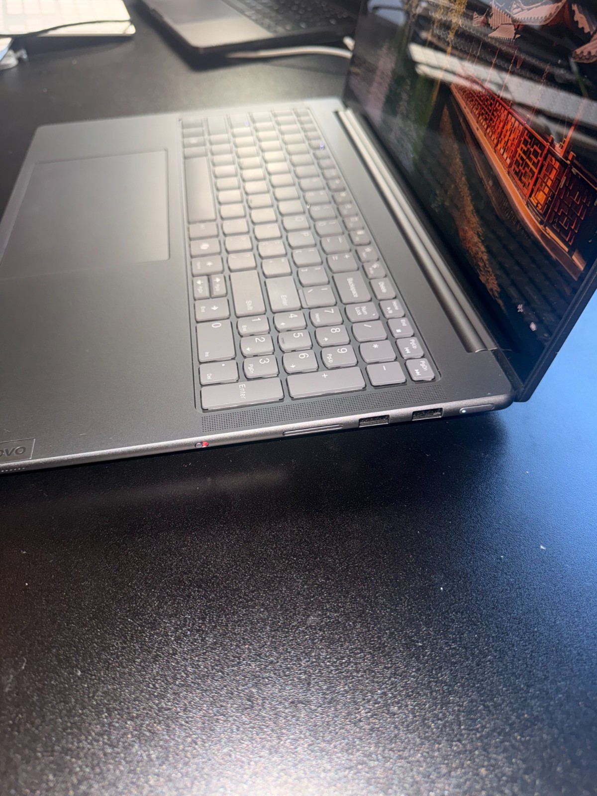 Lenovo Yoga Pro 9i 16″ Core Ultra 9 185H 32GB RAM 1TB RTX 4060 3.2K 165Hz