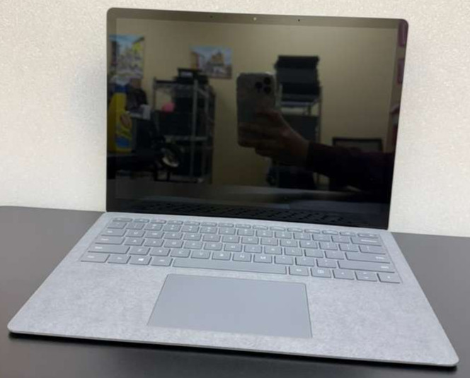 Microsoft Surface Laptop 3 13.5″ 1867 Silver i5-1035G7 8GB NO SSD NO POWER PARTS