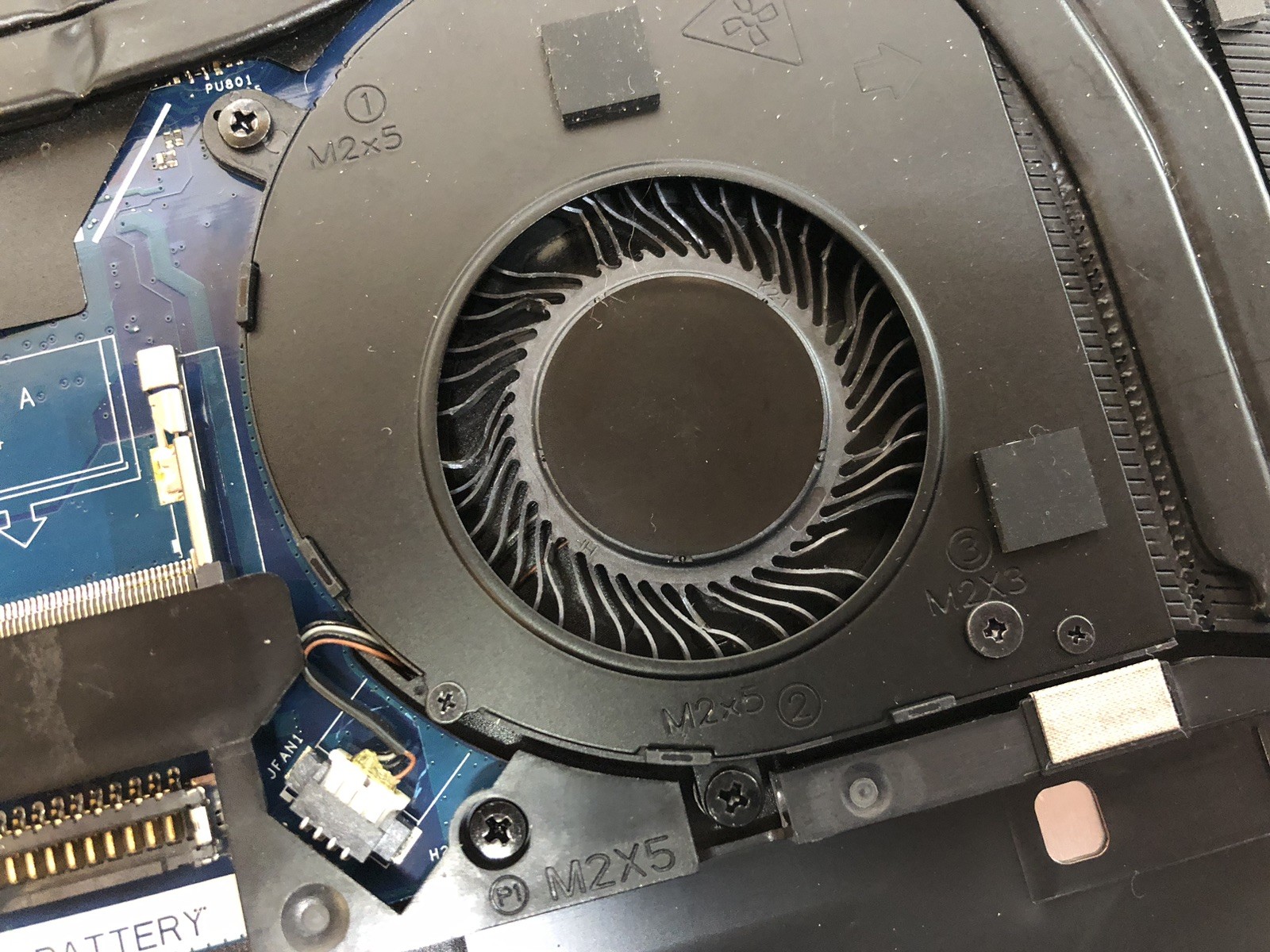 Dell Precision 3550 15.6″ i5-10310u | NO RAM/SSD/OS/Battery – DOES NOT POWER ON