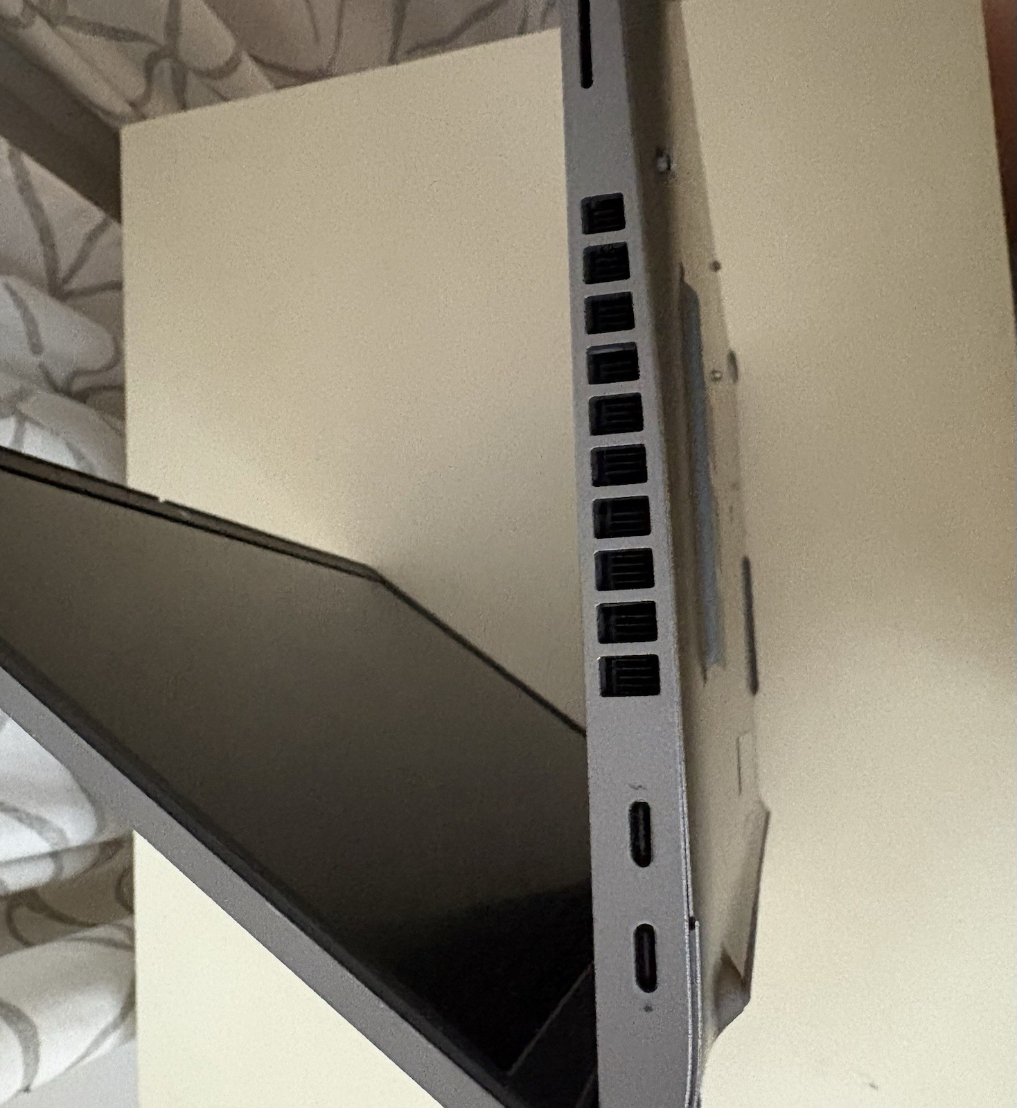 DELL PRECISION 3560 15.6″ i7-1185G7, **READ, NO RAM, NO SSD**