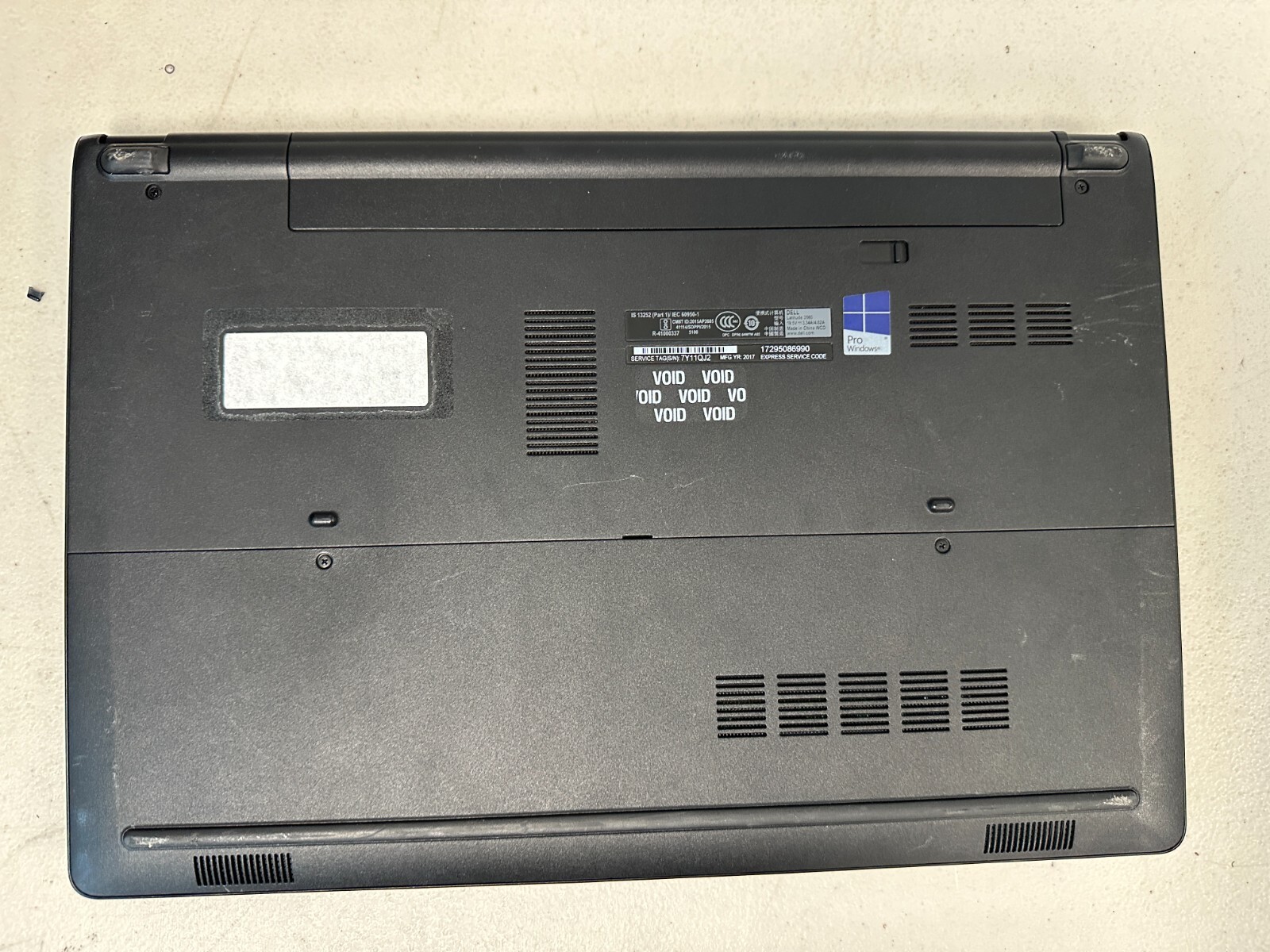 Dell Latitude 3560 i3 5005 8GB RAM 1TB HDD NO AC #04