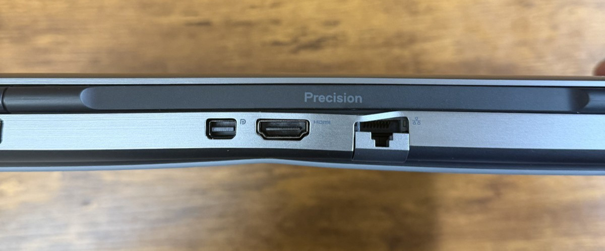 Dell Precision 7560 Intel(R) Core(TM) i9-11950H 32 GB RAM 1 TB SSD 15.6″