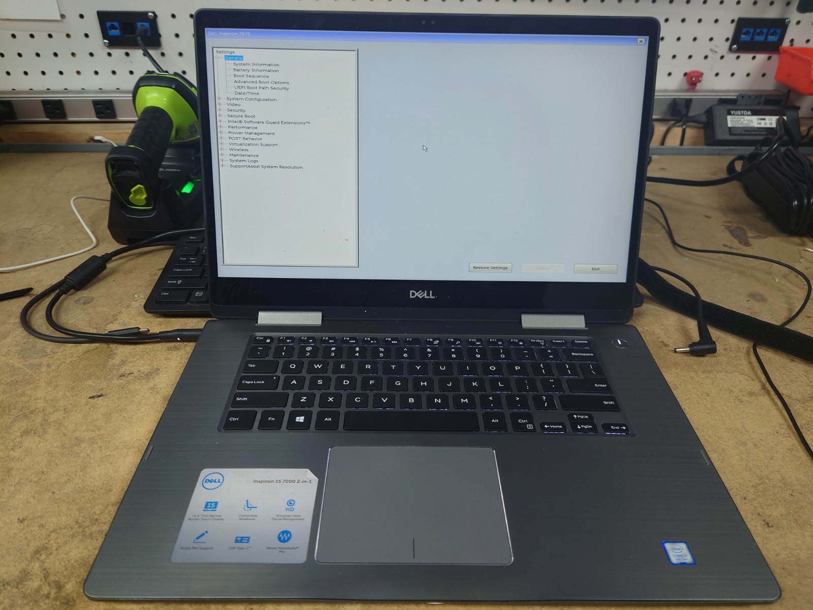 Dell Inspiron 15 7573 2-in-1 15.6″ FHD i7-8550U 12GB RAM 256GB SSD No OS