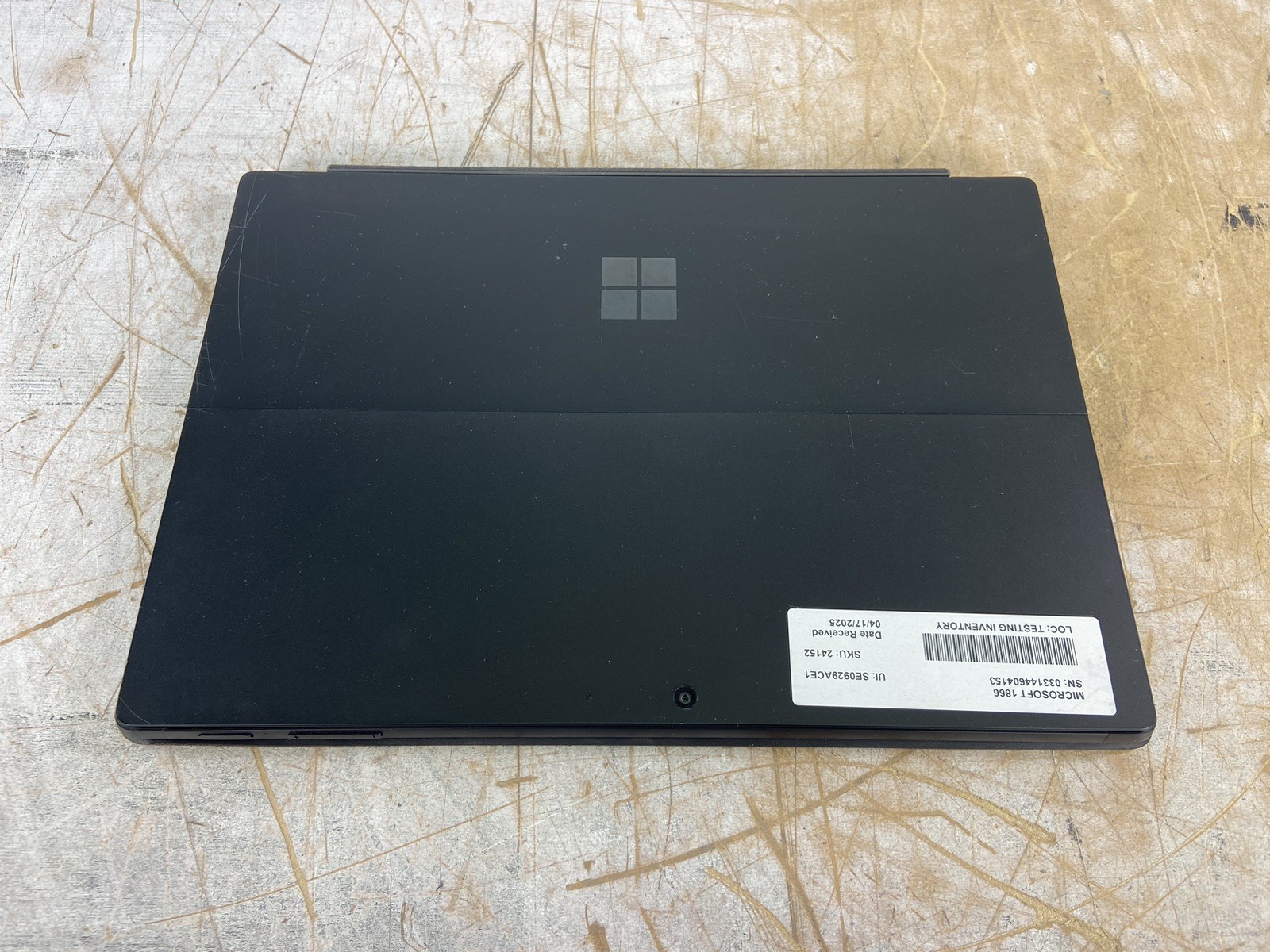 MICROSOFT SURFACE 1866 i5-1035G4 @ 1.1 GHz, 8GB RAM, 256GB SSD, WINDOWS 10