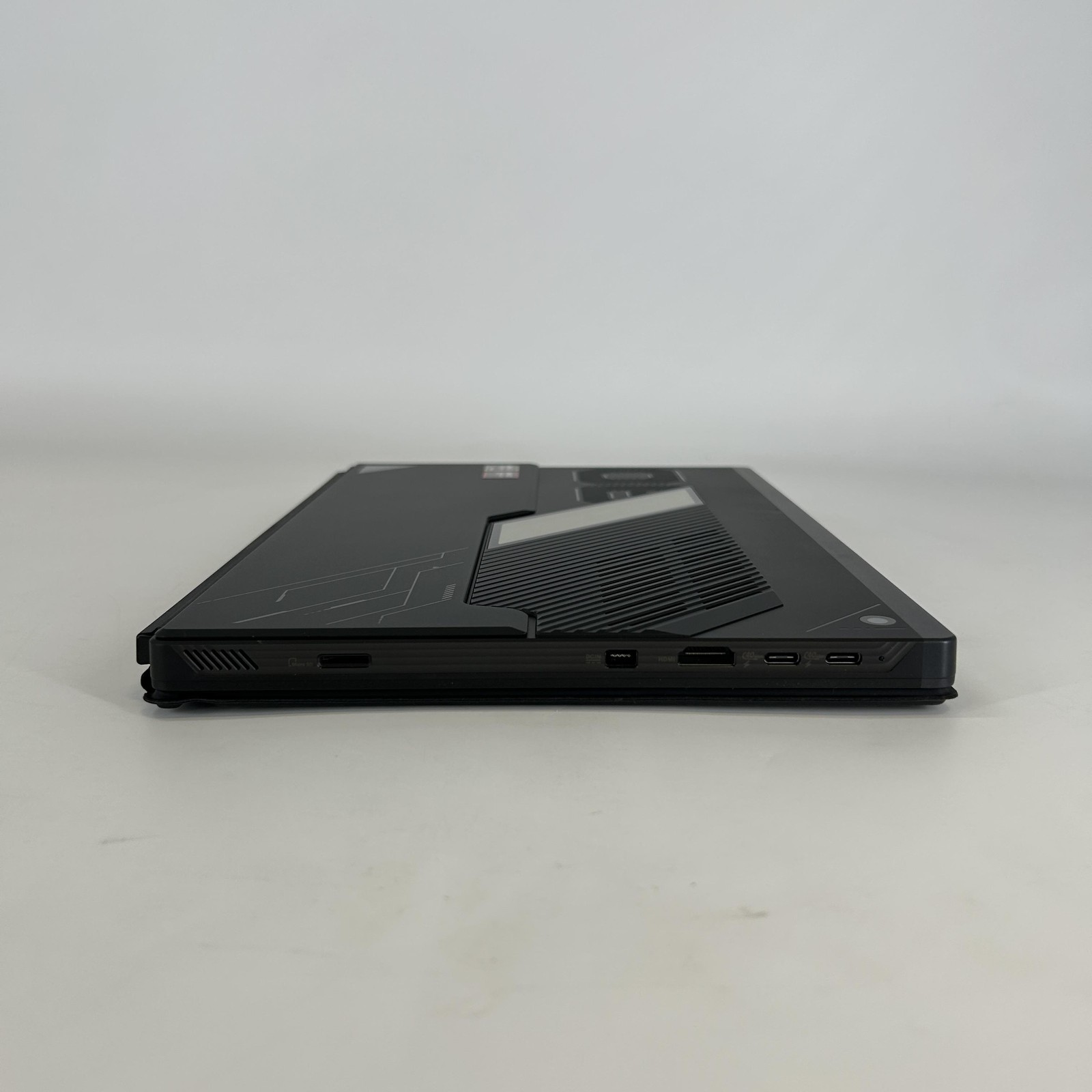 Asus ROG Flow Z13 GZ302 180Hz QHD+ TOUCH 3.0 GHz RYZEN AI MAX+ 395 64GB 2TB SSD